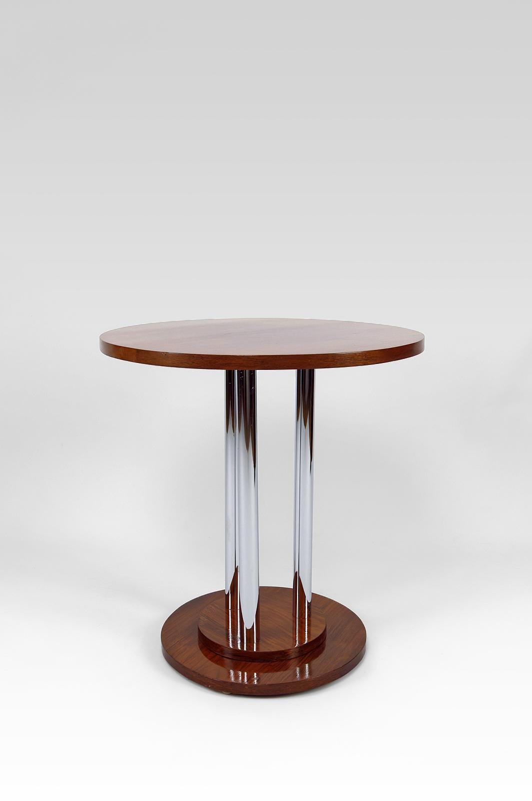 Modernist Art Deco pedestal table in walnut and chrome, France, Circa 1930 For Sale 7