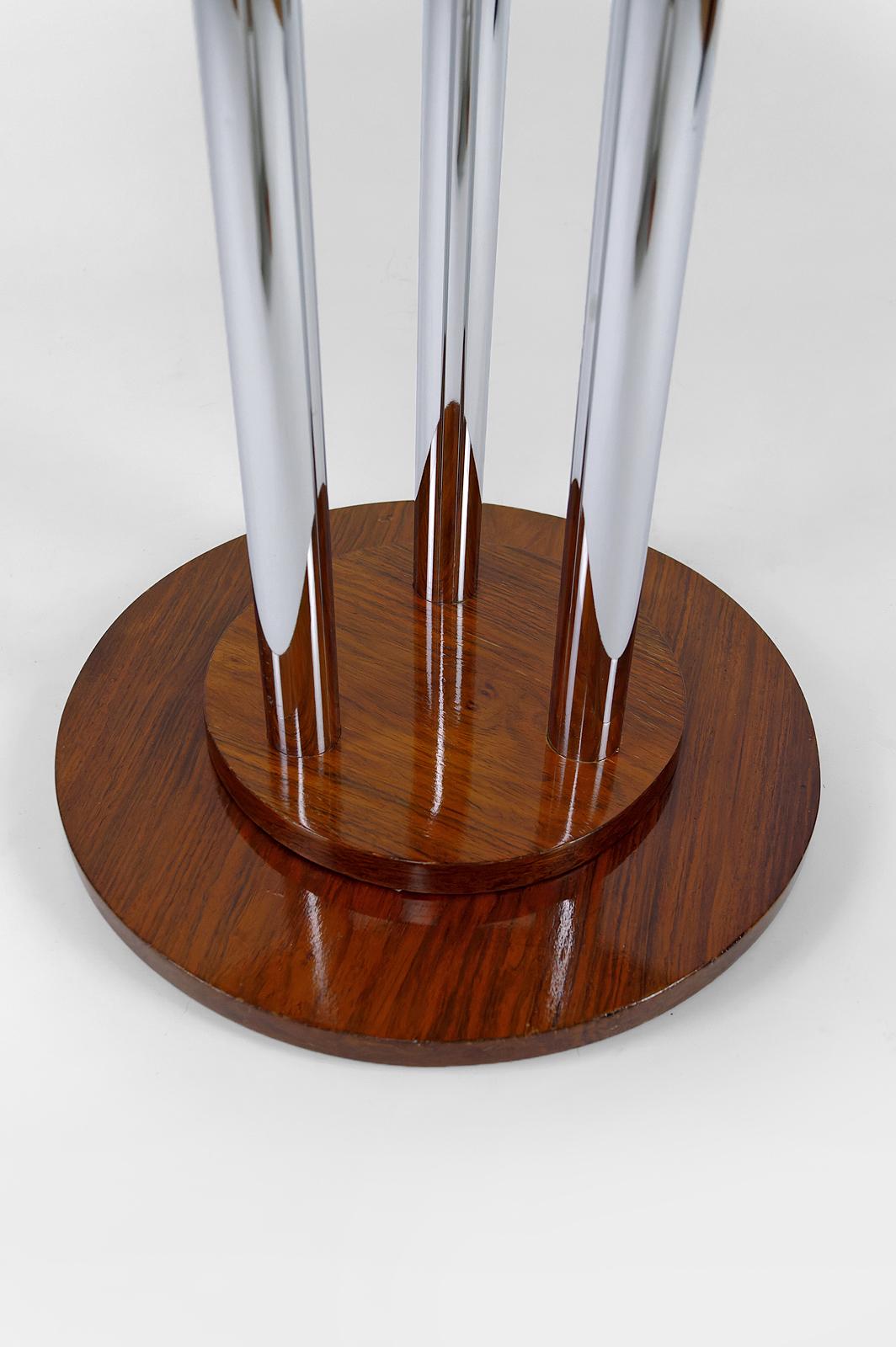 Metal Modernist Art Deco pedestal table in walnut and chrome, France, Circa 1930 For Sale