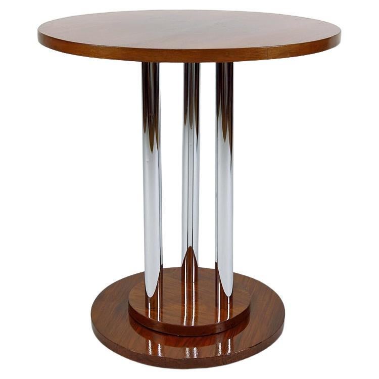 Modernist Art Deco pedestal table in walnut and chrome, France, Circa 1930 For Sale
