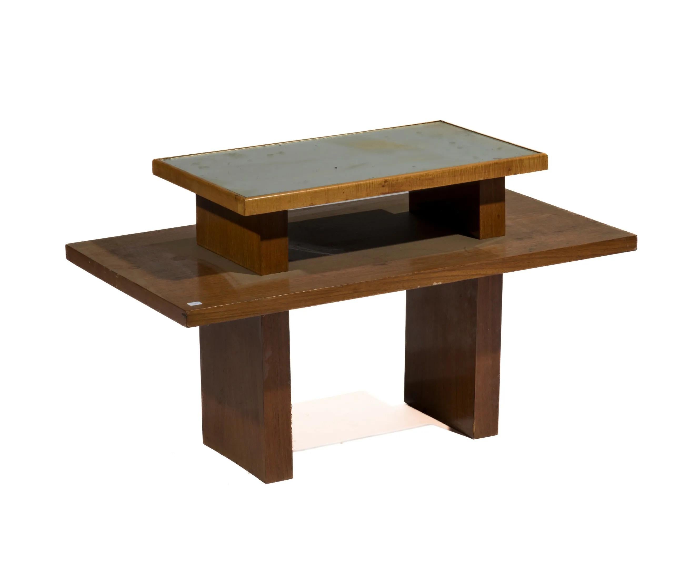 Art déco Table à piédestaux art déco moderniste avec deux plateaux  en vente
