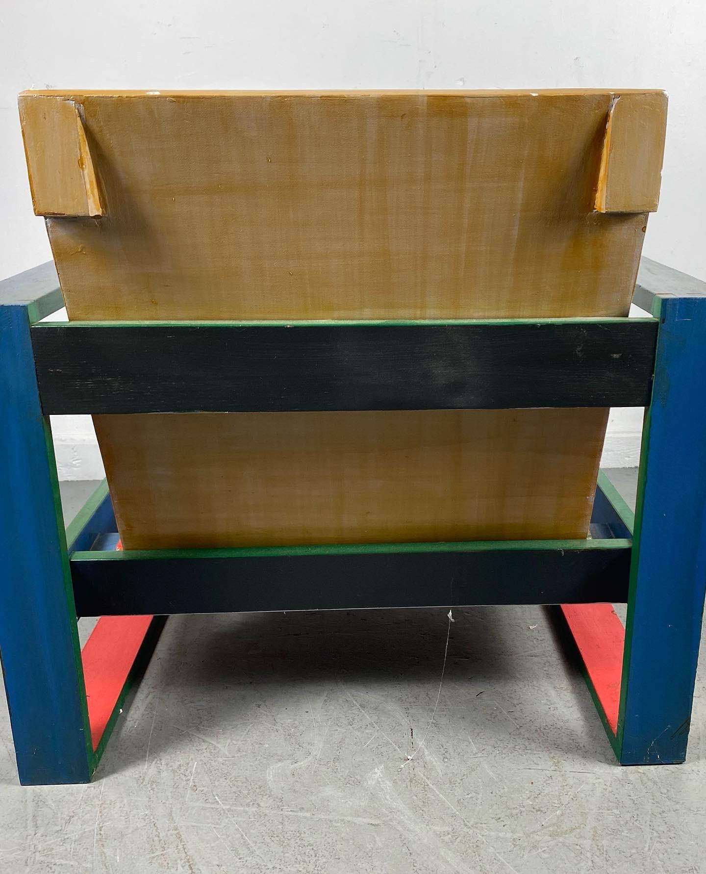 Modernistischer Sessel im Art-Déco-Stil, handbemalt, nach Jean Dunand (Art déco) im Angebot