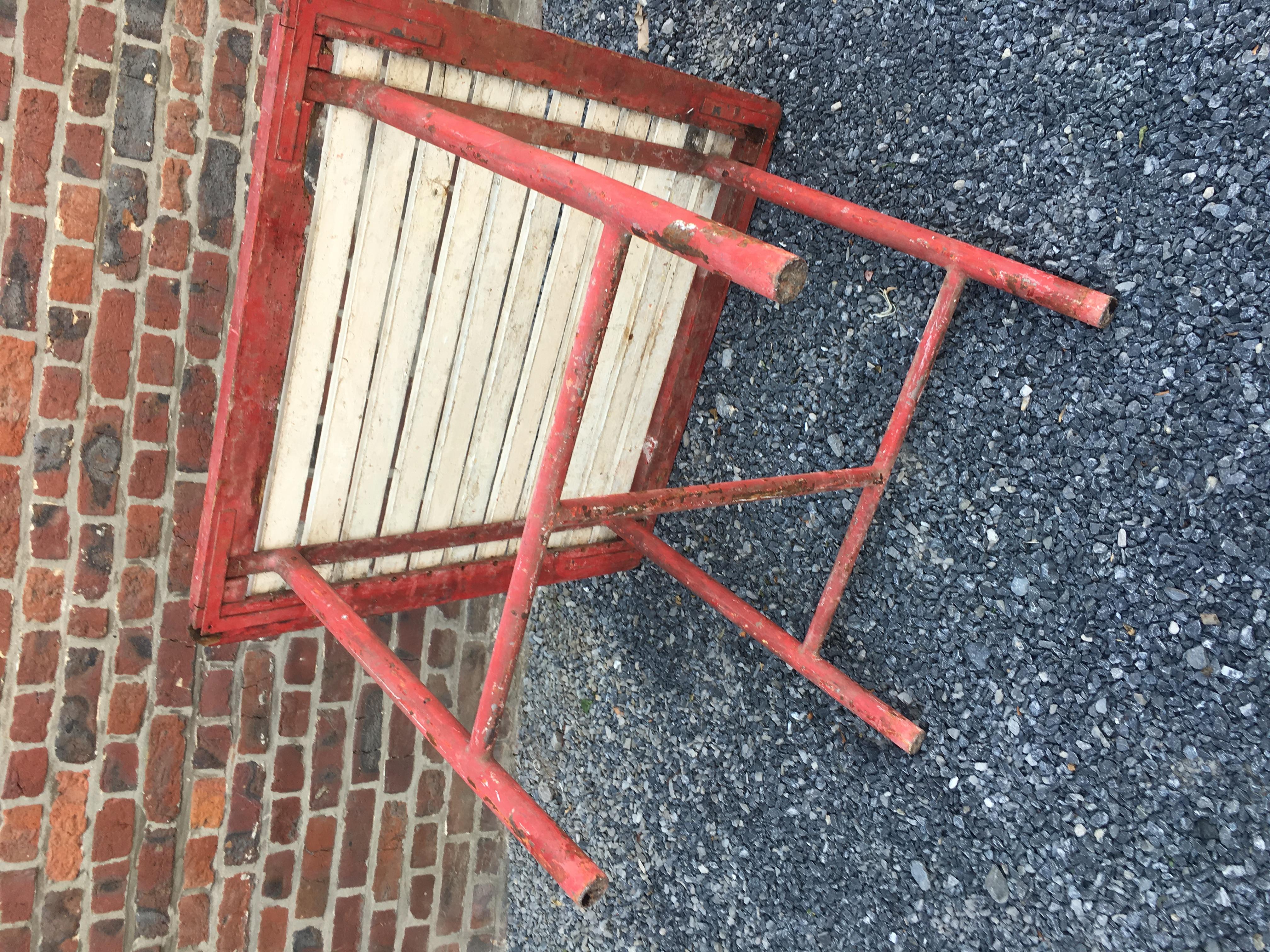 Modernist Art Deco Table in the Style of Robert Mallet Stevens For Sale 1