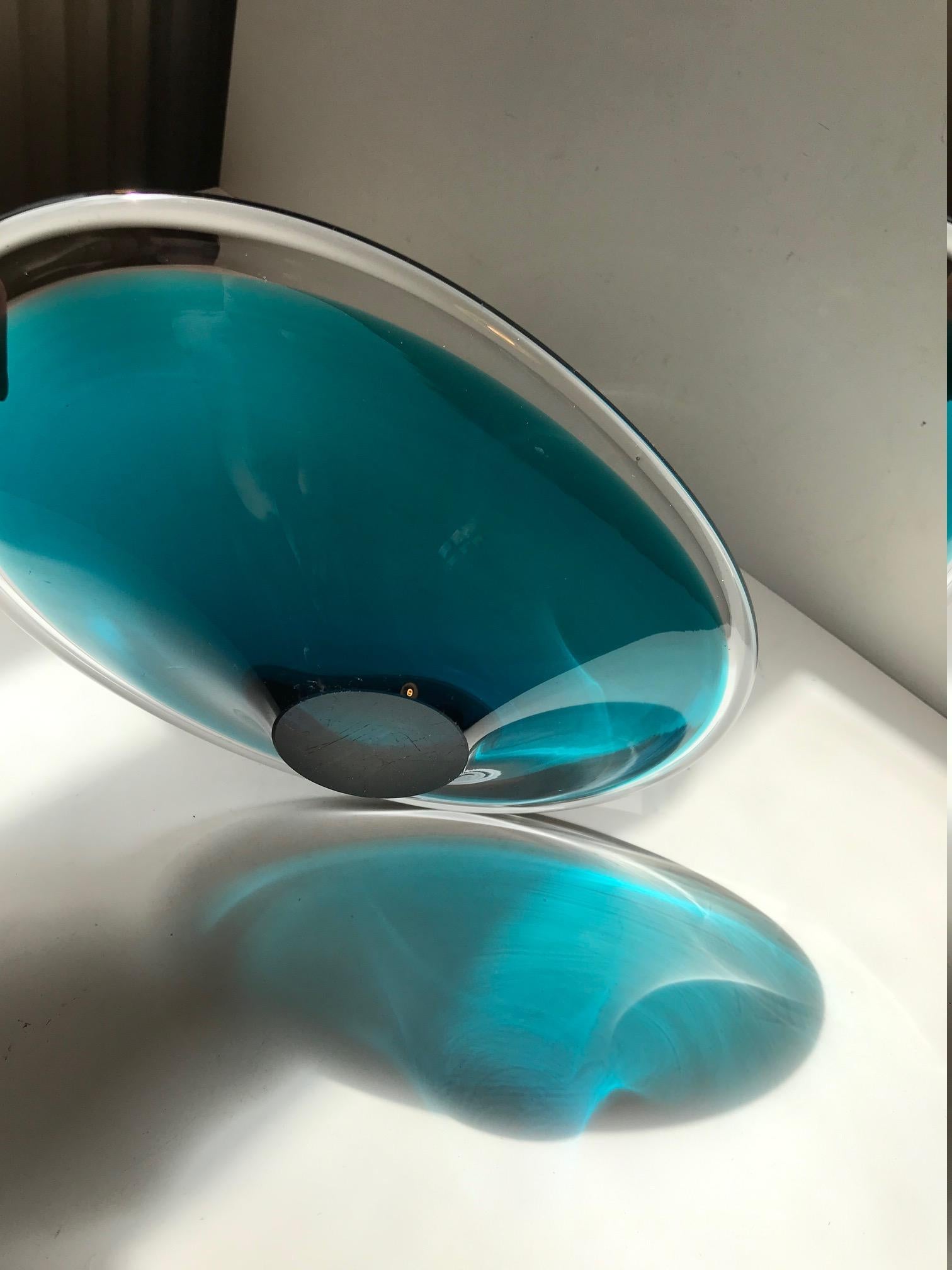 Mid-20th Century Modernist Art Glass Dish by Willy Johansson for Hadeland, Norway, 1960s For Sale
