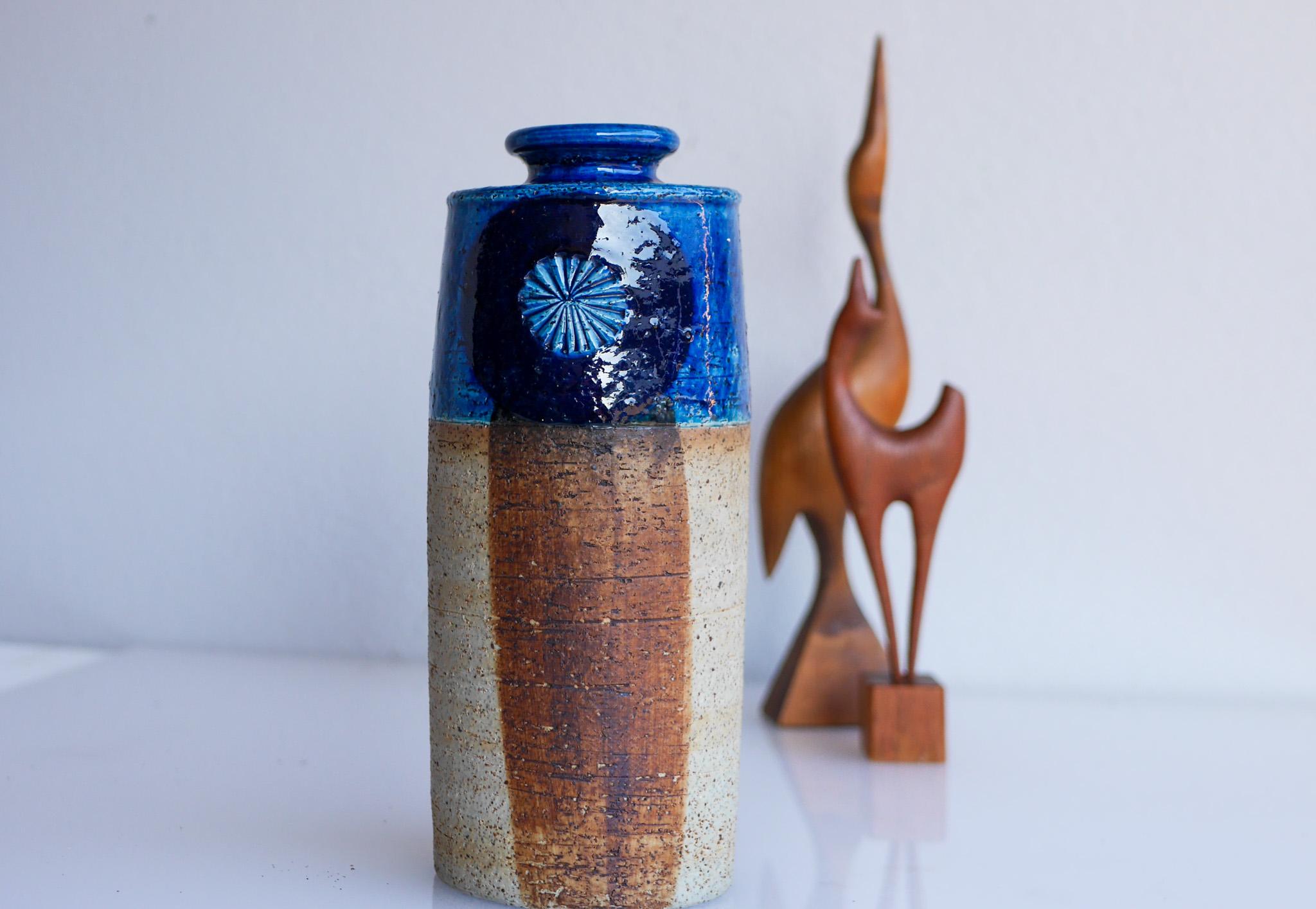 Mid-Century Modern Vase en poterie d'art moderniste d'Inger Persson pour Rörstrand, Suède en vente