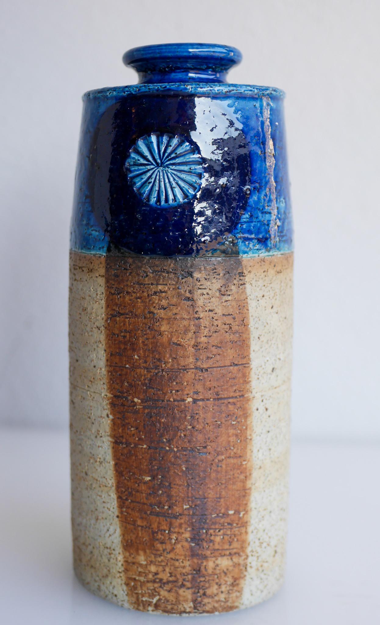 Suédois Vase en poterie d'art moderniste d'Inger Persson pour Rörstrand, Suède en vente