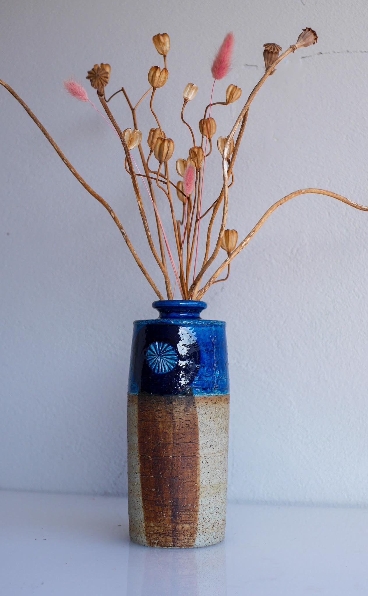 Vernissé Vase en poterie d'art moderniste d'Inger Persson pour Rörstrand, Suède en vente