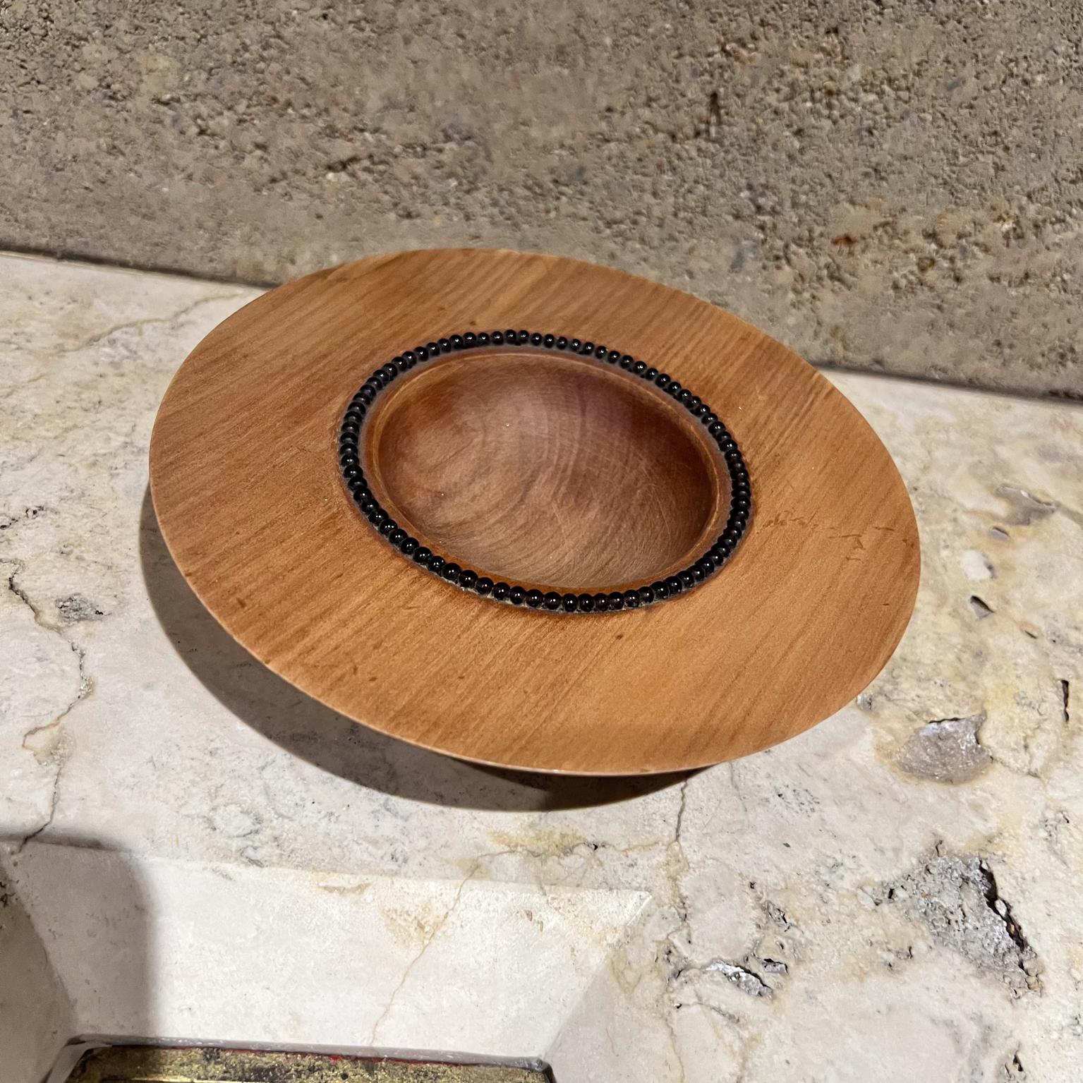 Modernist Art Sculptural Kauri Wood Bowl Beddek NZ In Good Condition For Sale In Chula Vista, CA
