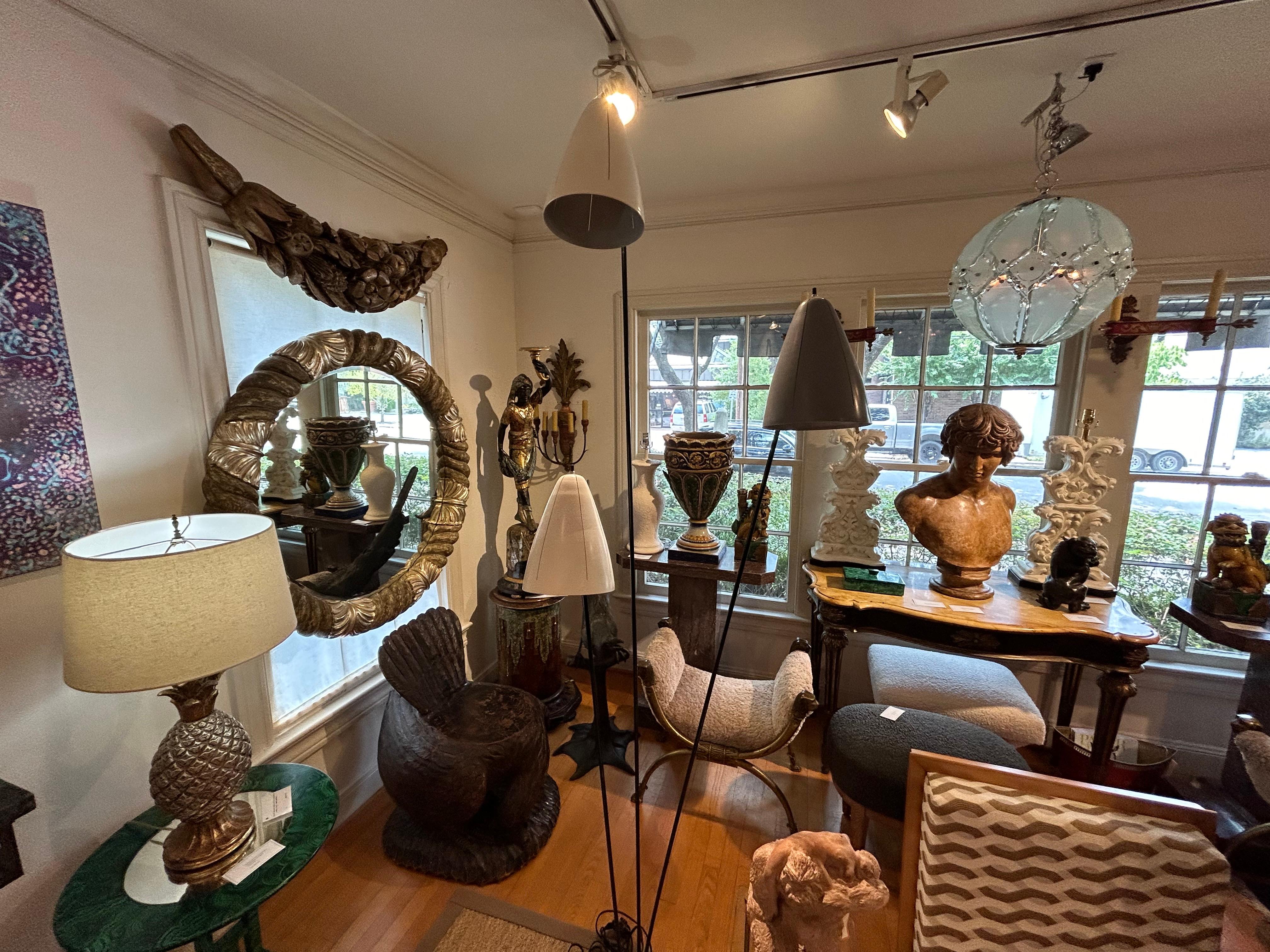 Modernistische Stehlampe mit Gelenk von Ben Seibel im Zustand „Gut“ im Angebot in Houston, TX