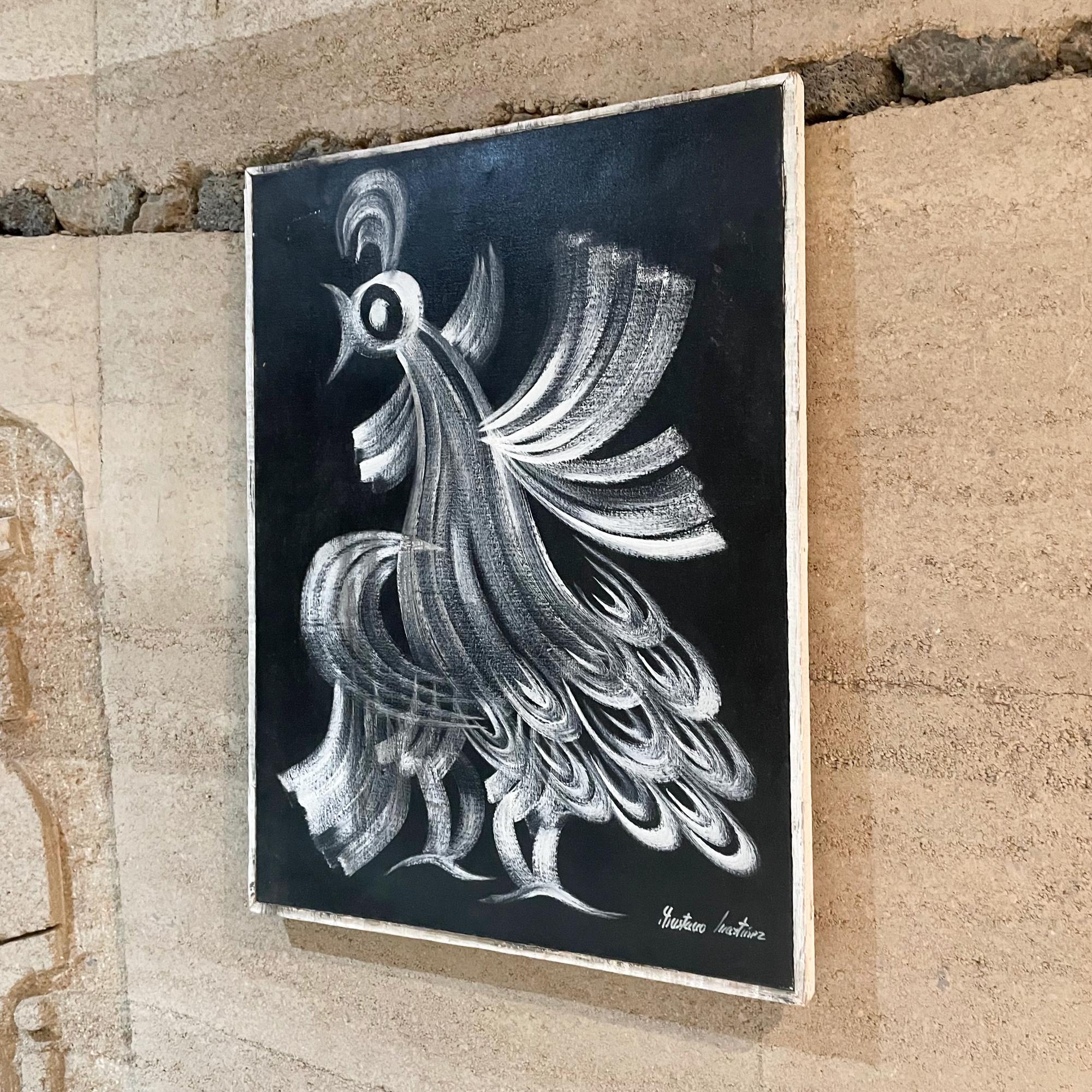 1970er Jahre Mexikanischer Modernismus Öl auf Leinwand Gemälde Mexiko  
unterzeichnete Gustavo Martinez.
Ein extravaganter Hahn ist das Thema.
24 H x 18 B x 1 T Zoll
Originaler unrestaurierter Vintage-Zustand. Originaler Holzrahmen. 
Der obere Teil