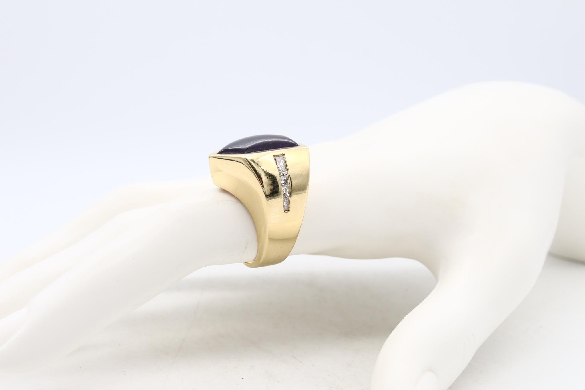 Modernist Asymmetric Ring in 18Kt Gold with 9.27 Cts in Diamonds and Amethyst In Excellent Condition For Sale In Miami, FL