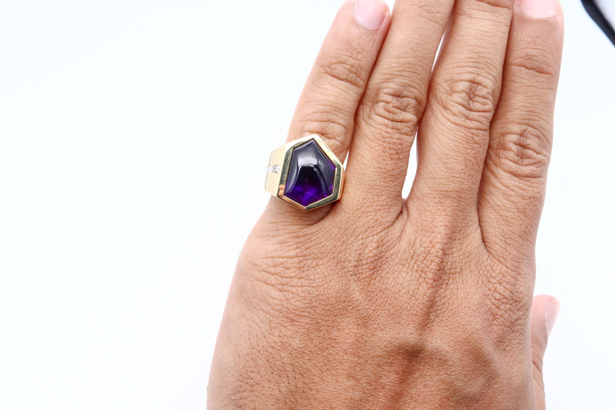 Women's or Men's Modernist Asymmetric Ring in 18Kt Gold with 9.27 Cts in Diamonds and Amethyst For Sale