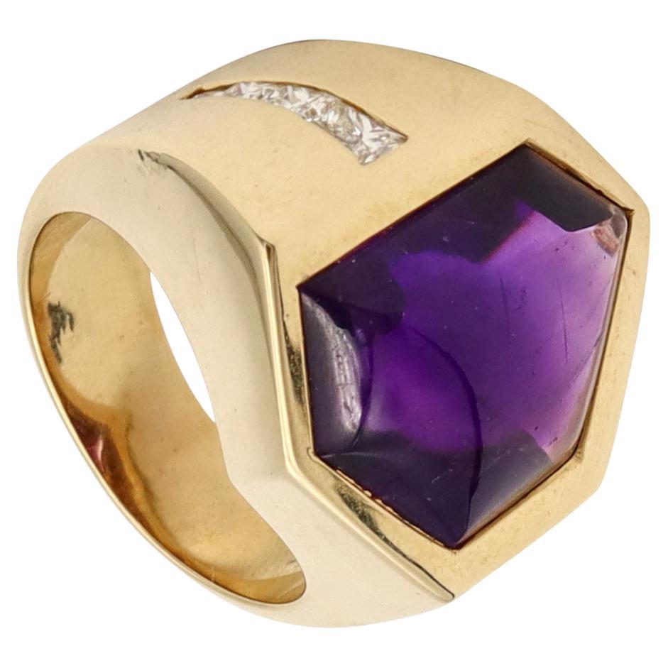 Modernist Asymmetric Ring in 18Kt Gold with 9.27 Cts in Diamonds and Amethyst For Sale