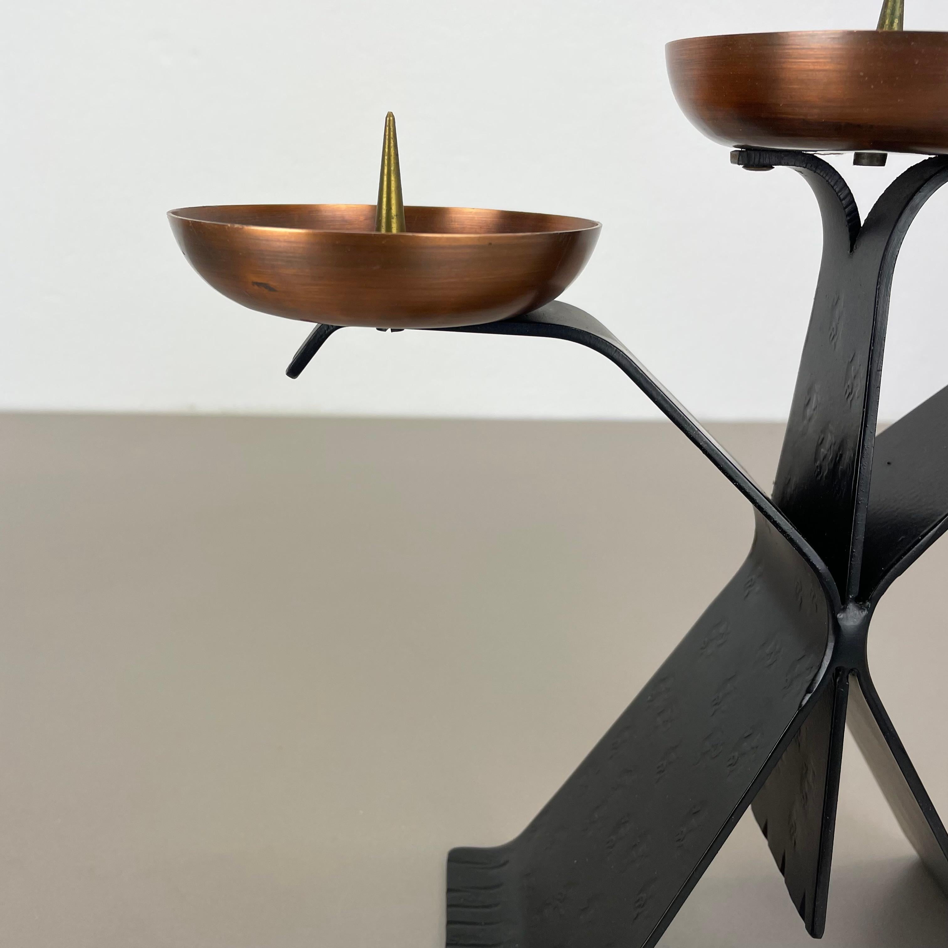 Modernist Auböck Style Brutalist copper and metal Candleholder, Austria 1970s In Good Condition For Sale In Kirchlengern, DE