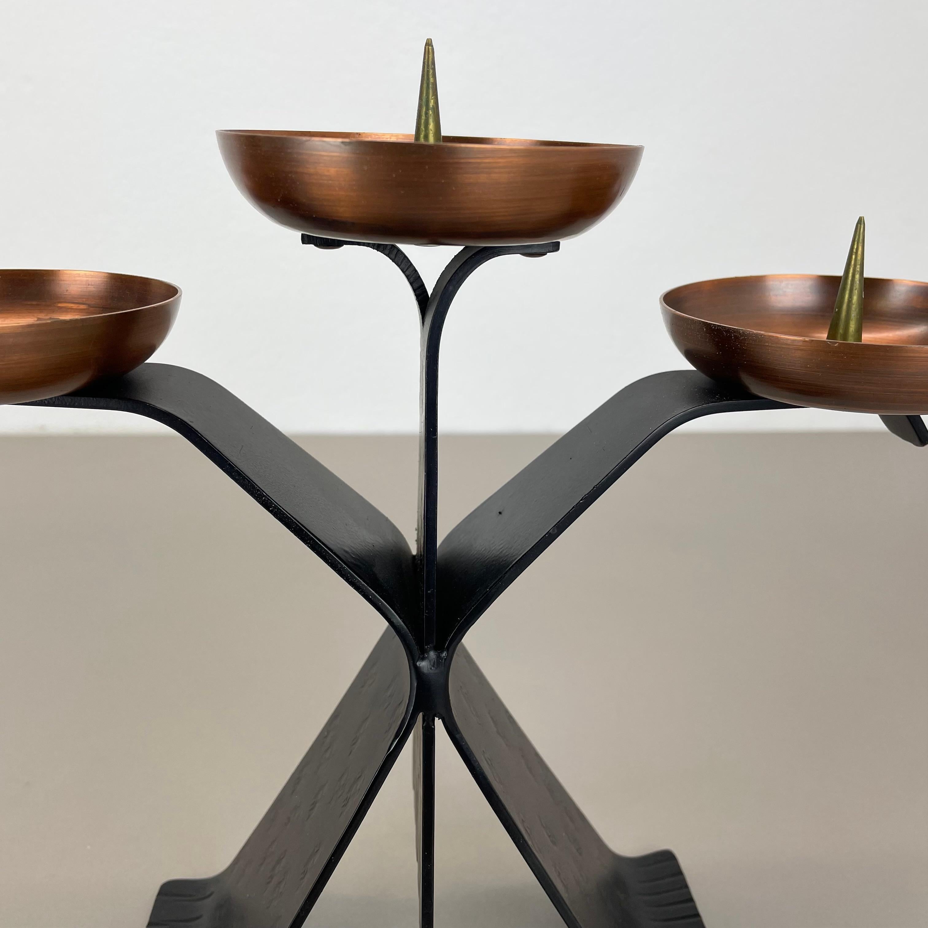 Modernistischer Auböck-Stil Brutalistischer Kerzenständer aus Kupfer und Metall, Österreich 1970er (20. Jahrhundert) im Angebot