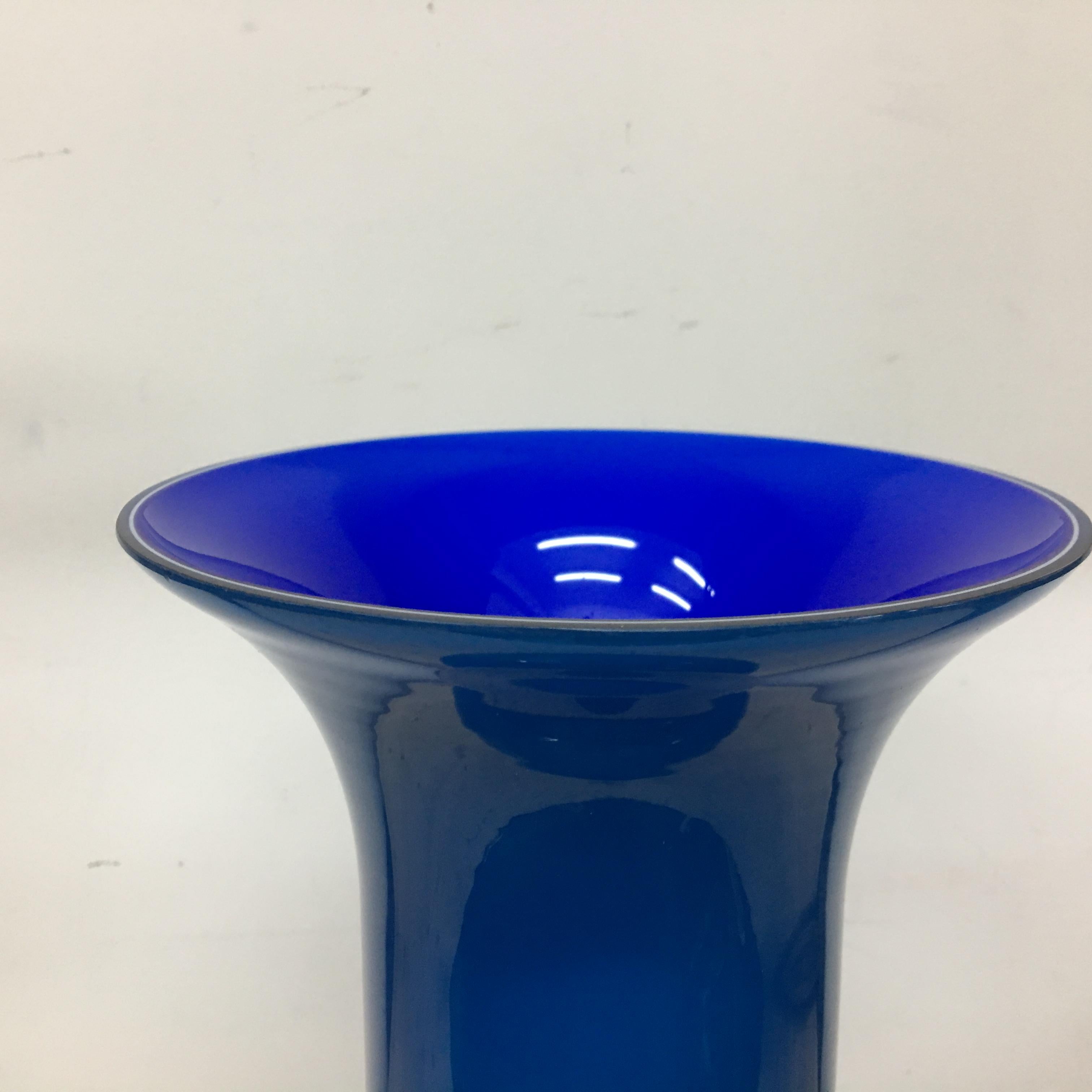 Modernist Aureliano Toso blue Murano Glass Vase, Italy, 2000 In Excellent Condition In Aci Castello, IT