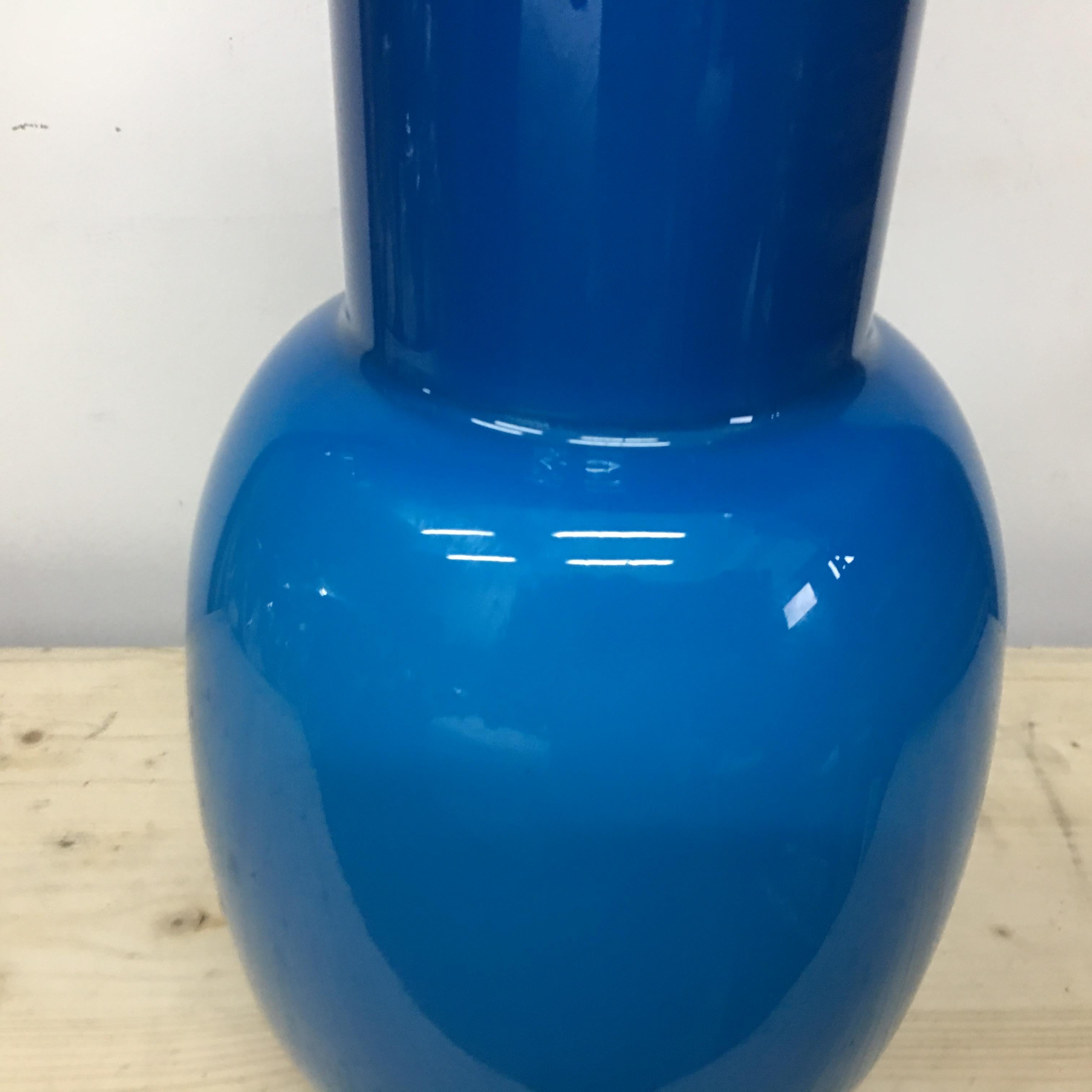 Contemporary Modernist Aureliano Toso blue Murano Glass Vase, Italy, 2000