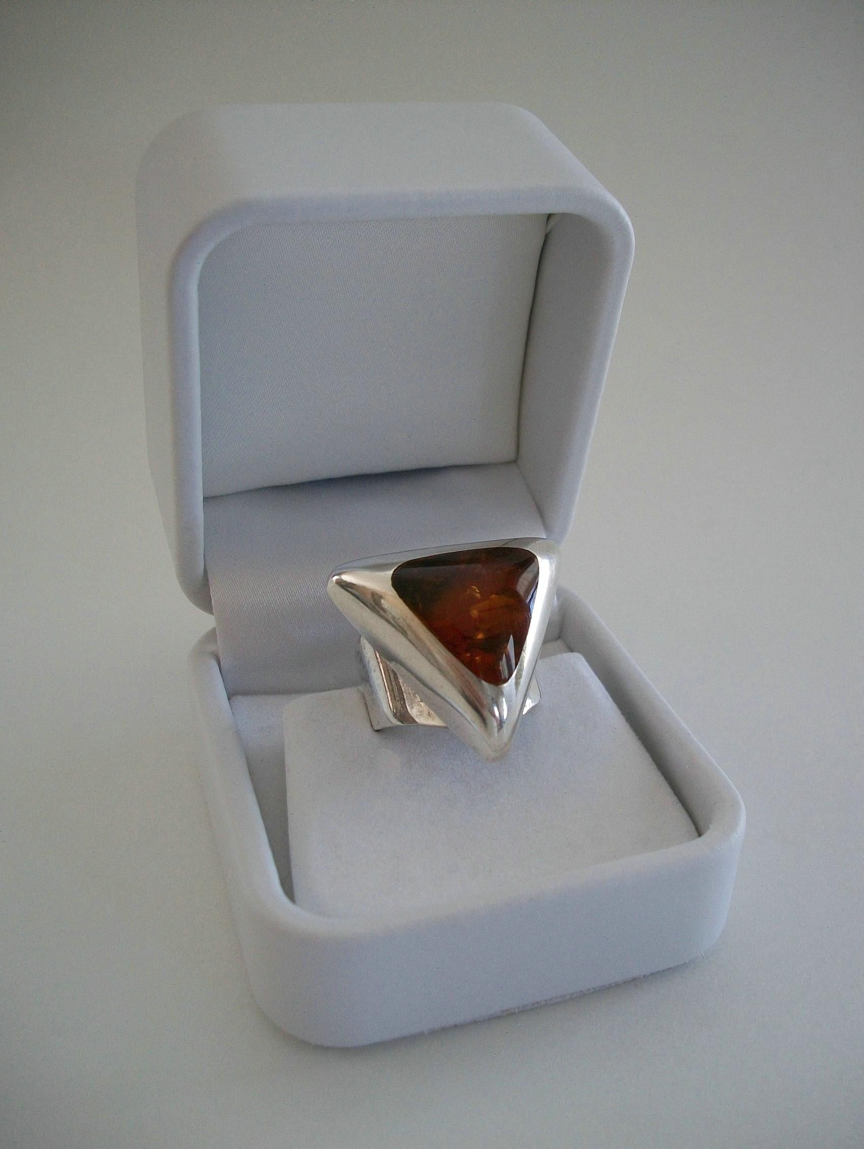 Modernist Baltic Amber & Sterling Silver Ring, Poland, Circa 1990's For Sale 5