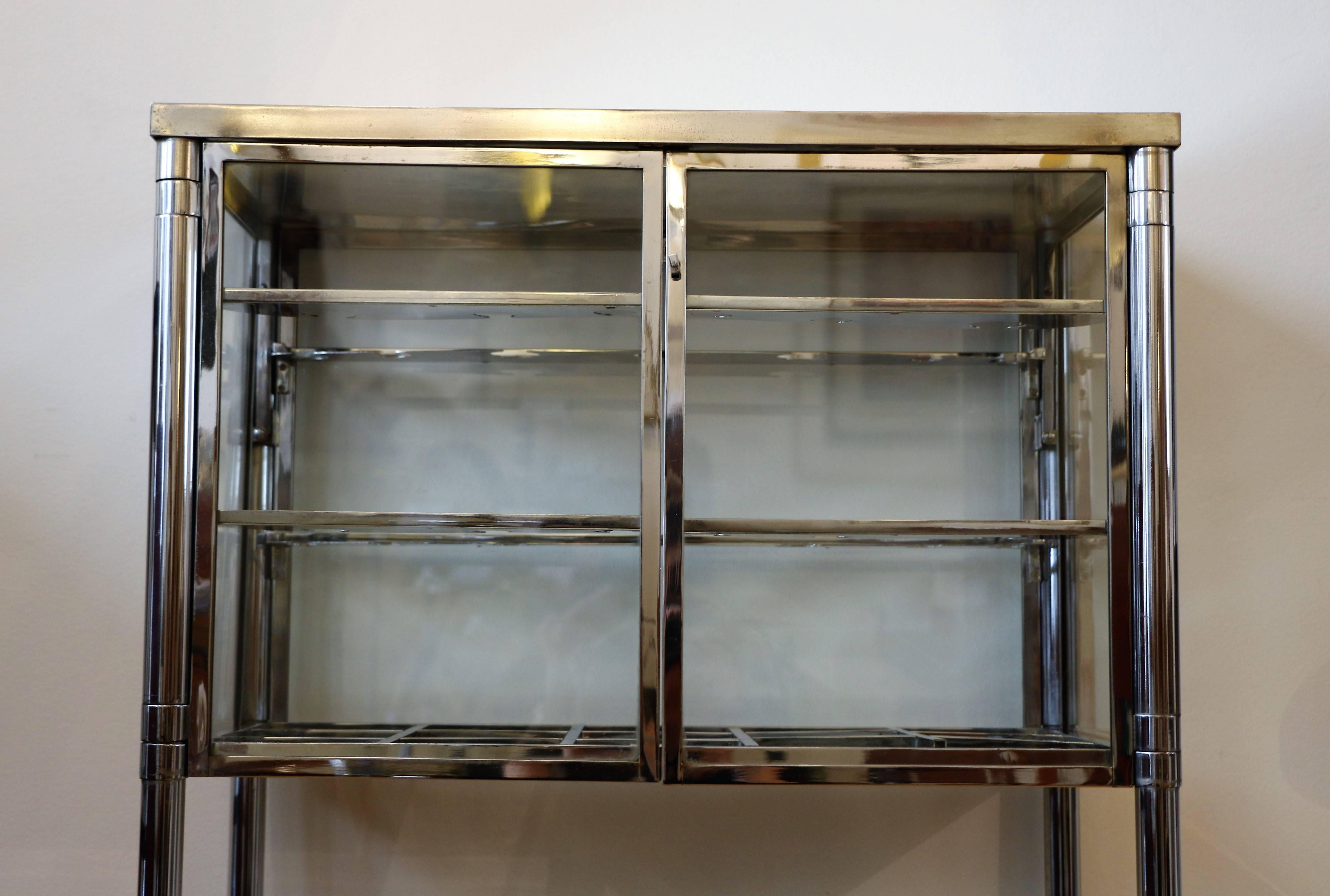 Modernist Bar Cart by Jacques Adnet, Art Deco, France, circa 1930 In Good Condition In Paris, FR