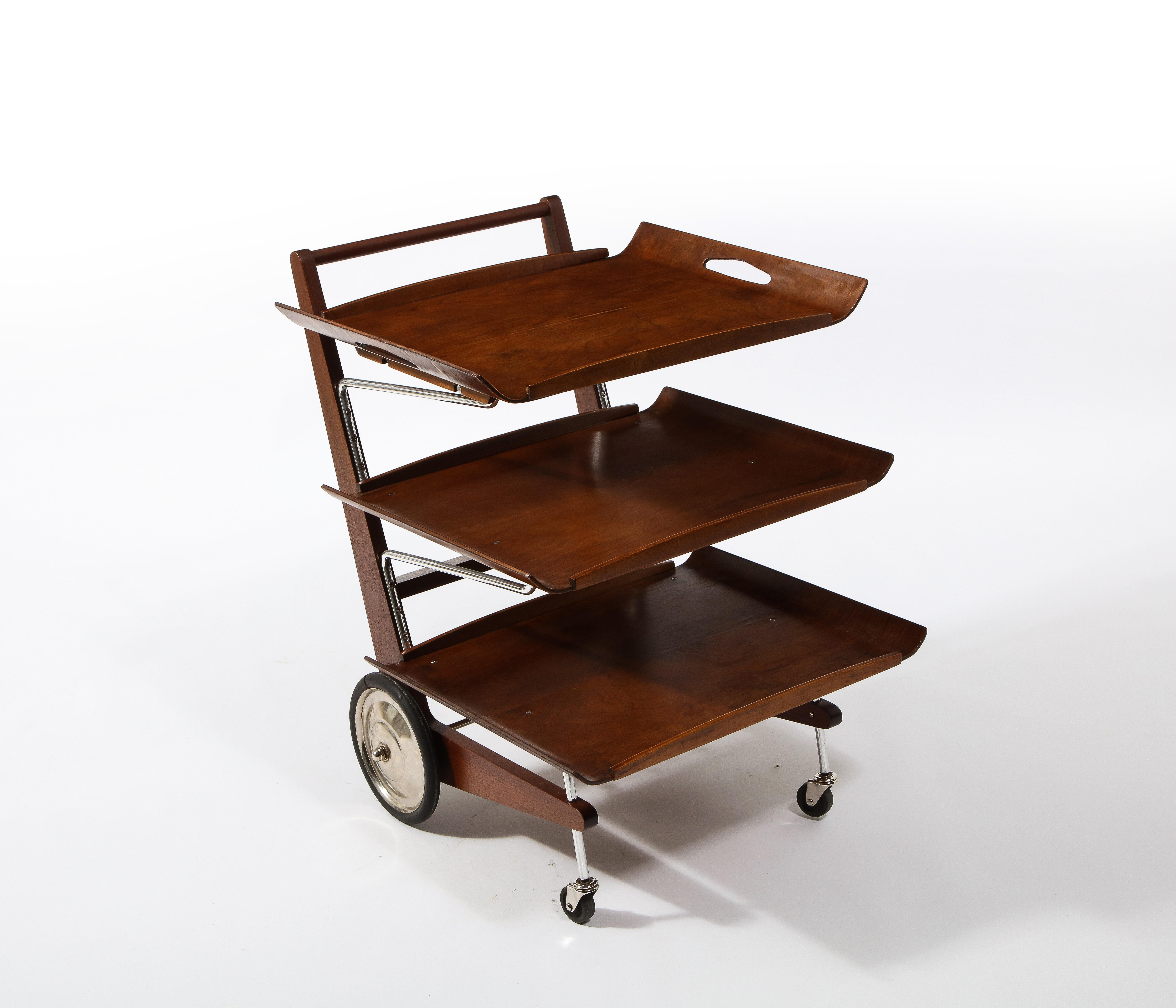 Modernist Tiered Magazine Rack on Wheels or Bar Cart, USA 1950's For Sale 10