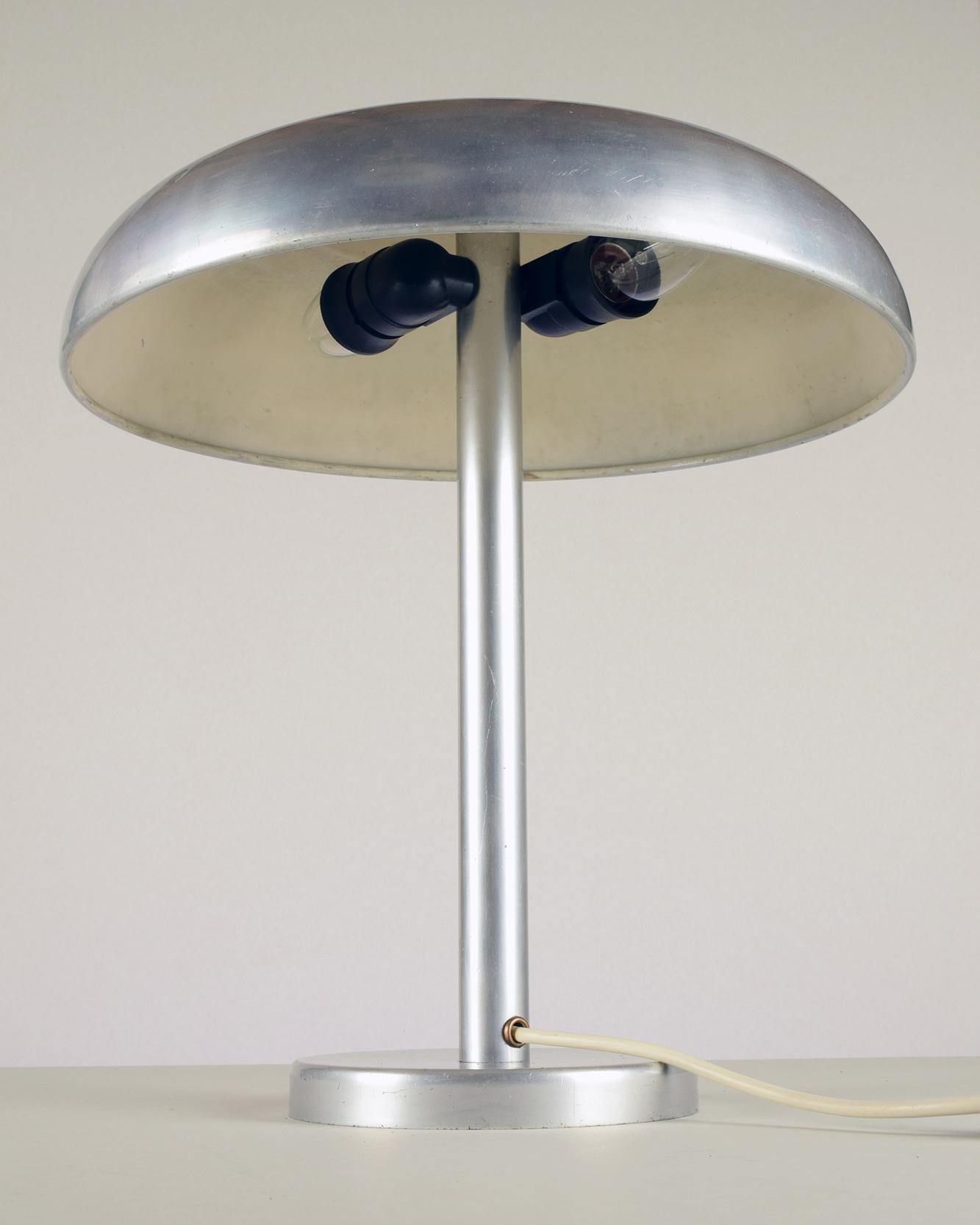 Modernist Bauhaus 1930s Aluminum Table Lamp in Style Wagenfeld, Dell, Brandt For Sale 3