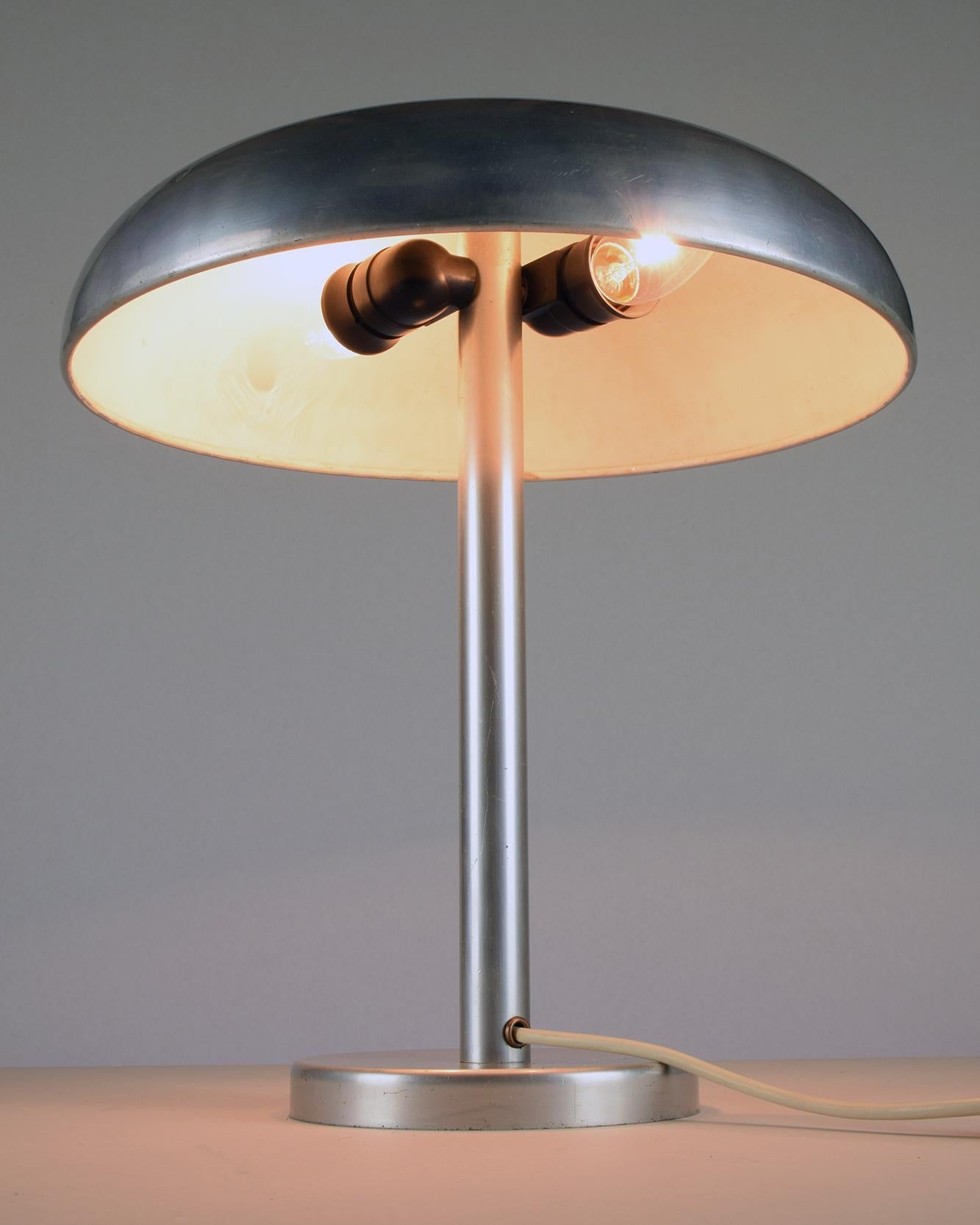 Modernist Bauhaus 1930s Aluminum Table Lamp in Style Wagenfeld, Dell, Brandt For Sale 4