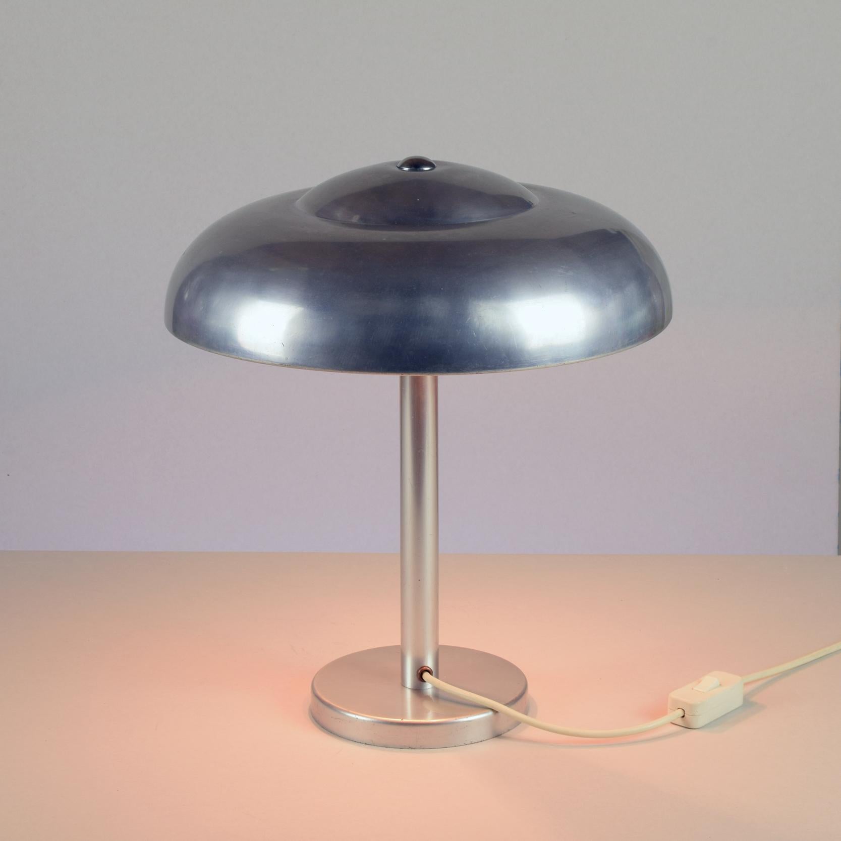 Modernist Bauhaus 1930s Aluminum Table Lamp in Style Wagenfeld, Dell, Brandt For Sale 1