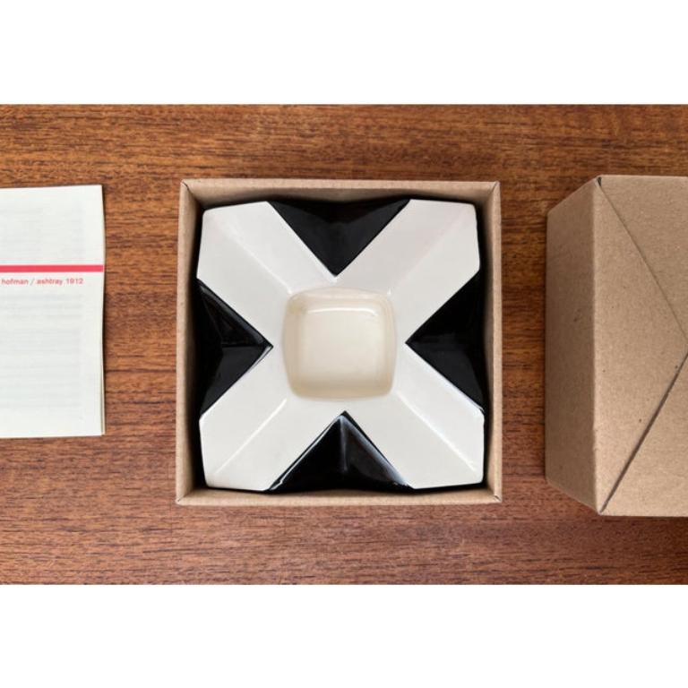 Cenicero de cerámica checo modernista Bauhaus Repro de Vlastislav Hofman en Excelente estado para la venta en Hamburg, DE