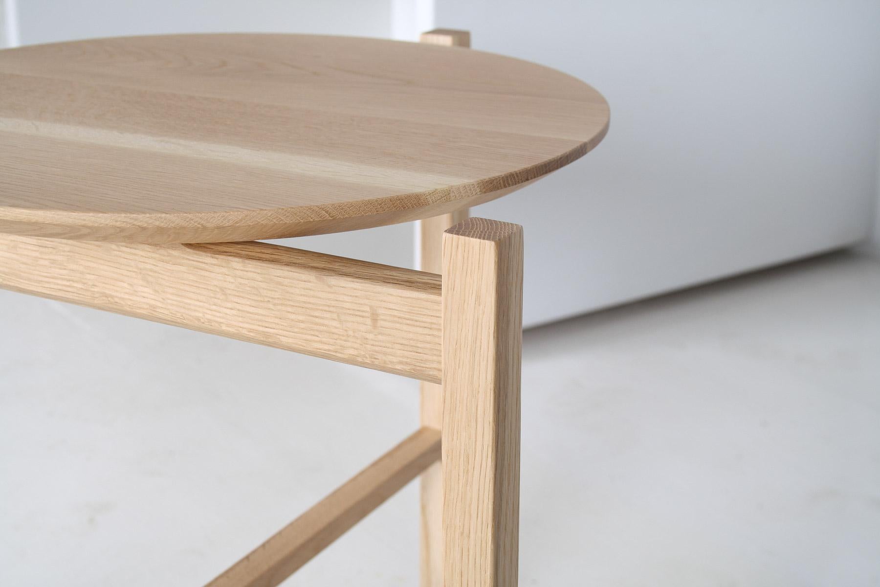 Modernistischer Bauhaus-Beistelltisch aus japanischer Eiche - runde Platte im Angebot 3