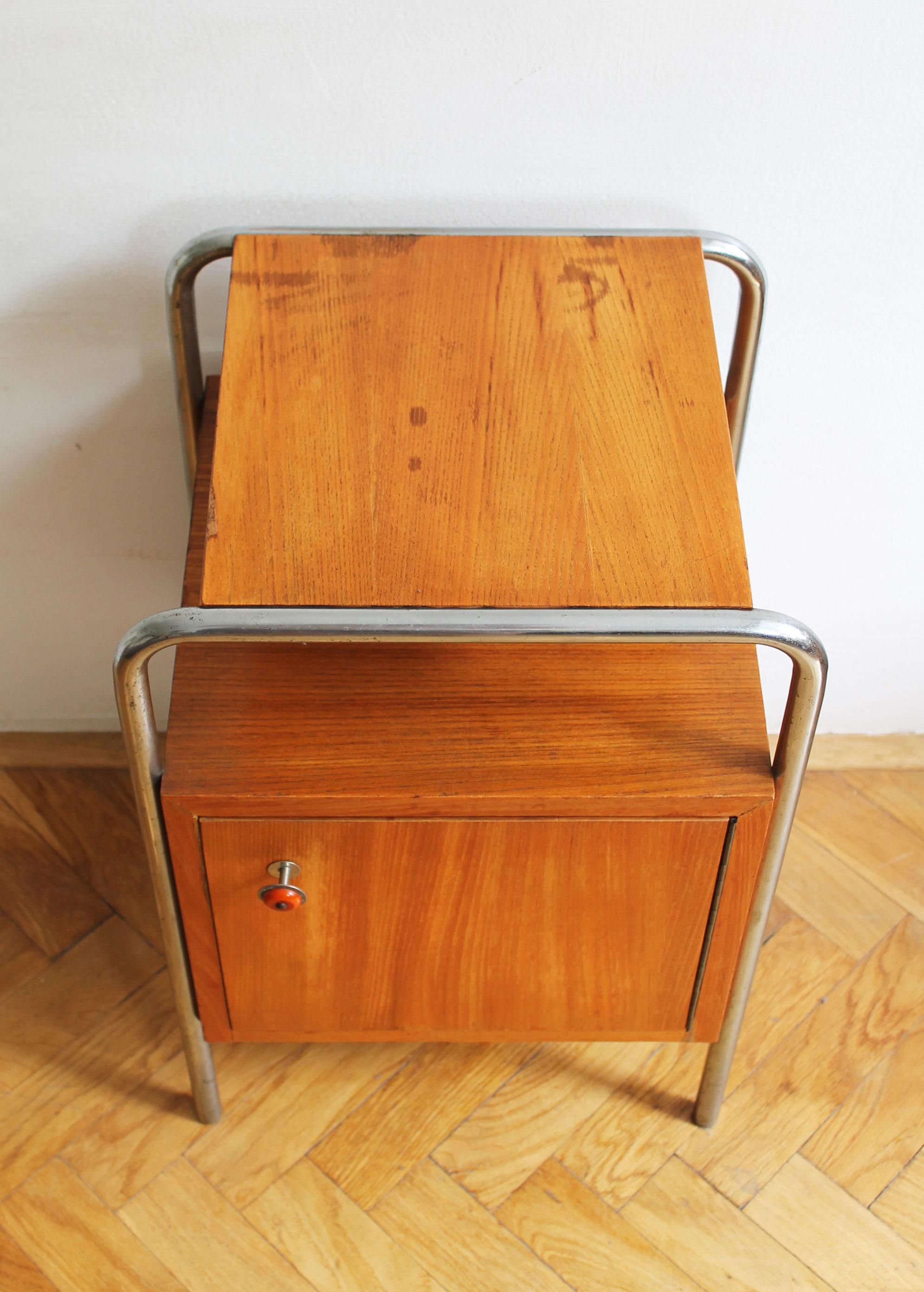 Modernist Bedside table Model N6 by Slezak 2