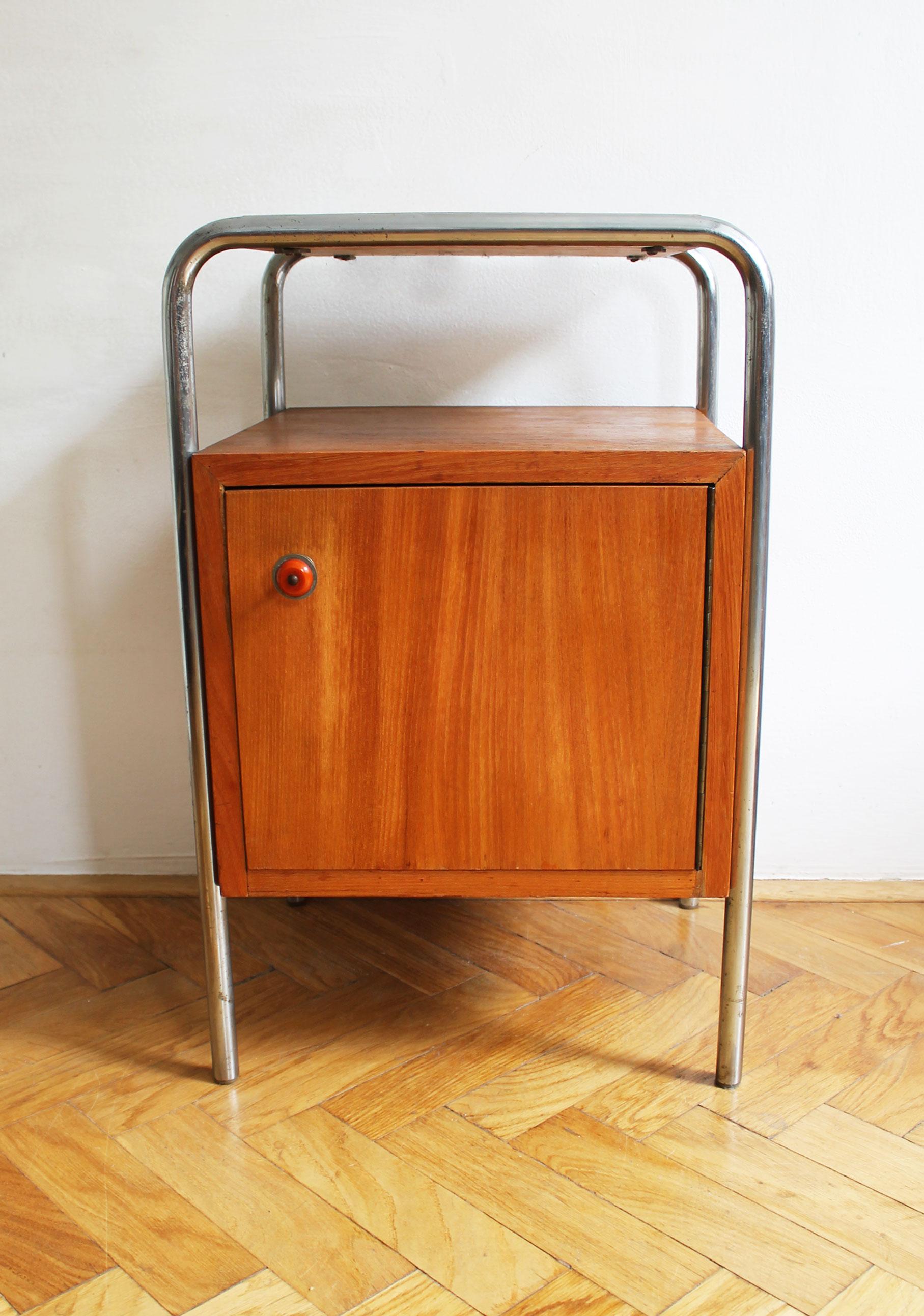 Modernist Bedside table Model N6 by Slezak 3