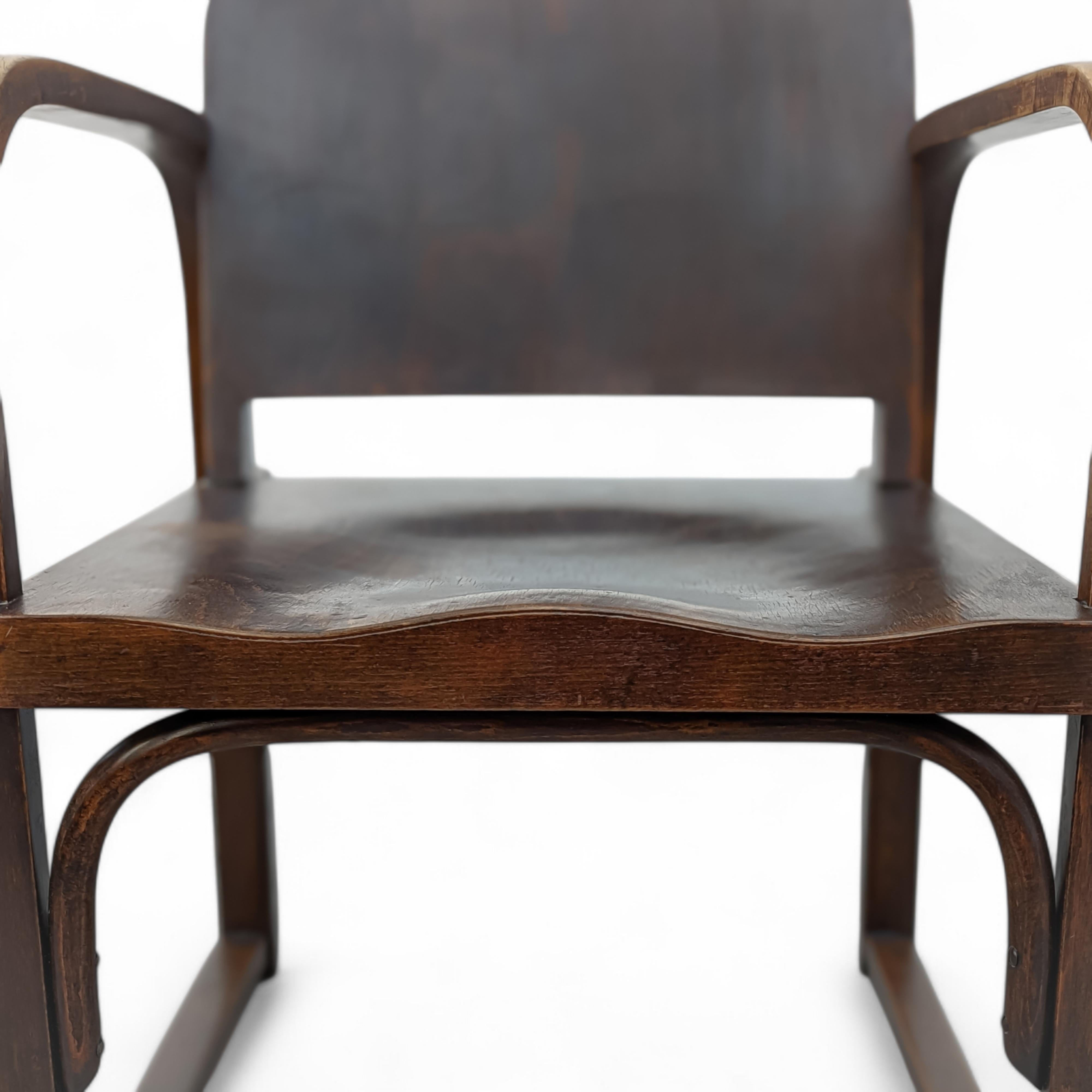 Sillón modernista de madera curvada Thonet A 745 F, años 30 en venta 3
