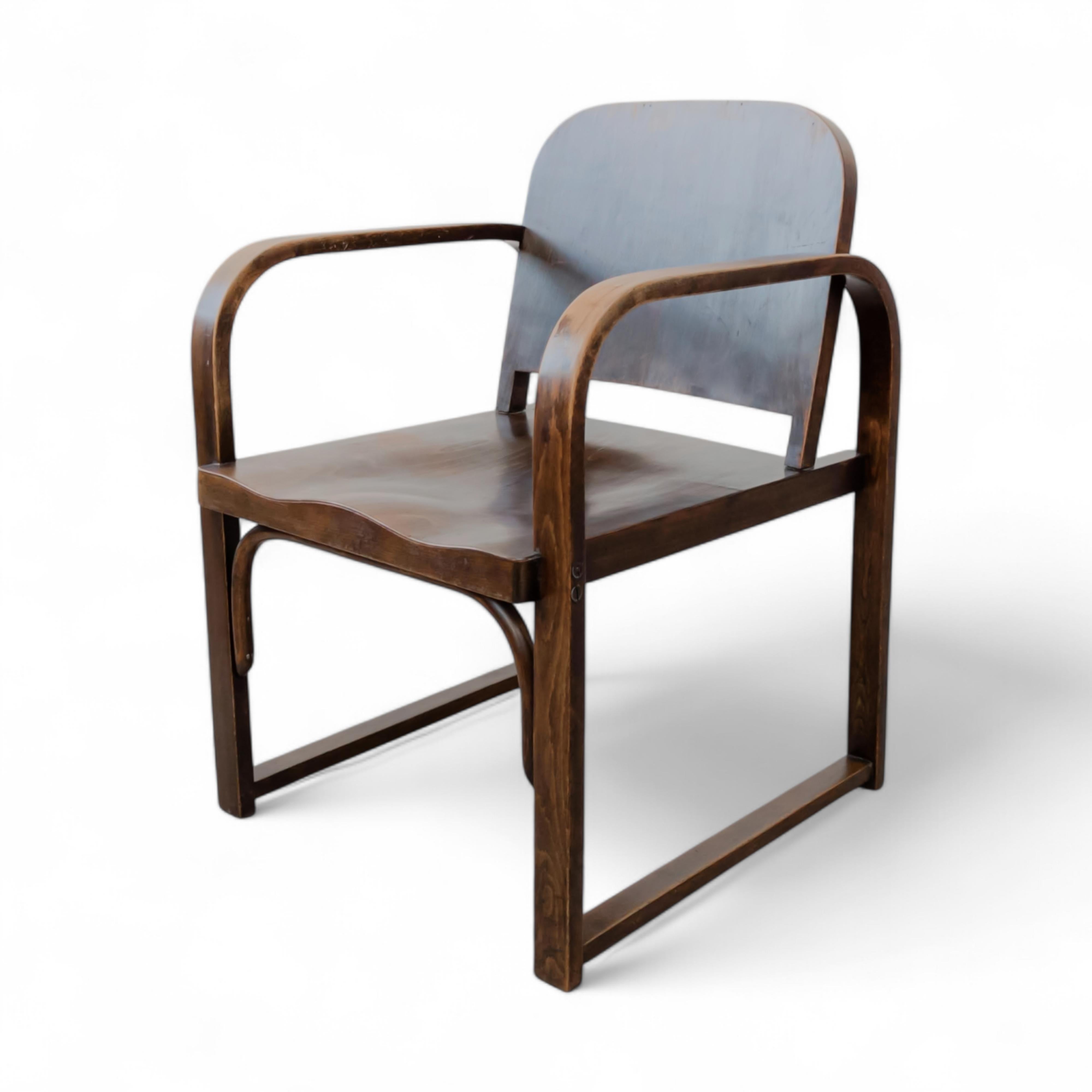 Sillón modernista de madera curvada Thonet A 745 F, años 30 Bauhaus en venta