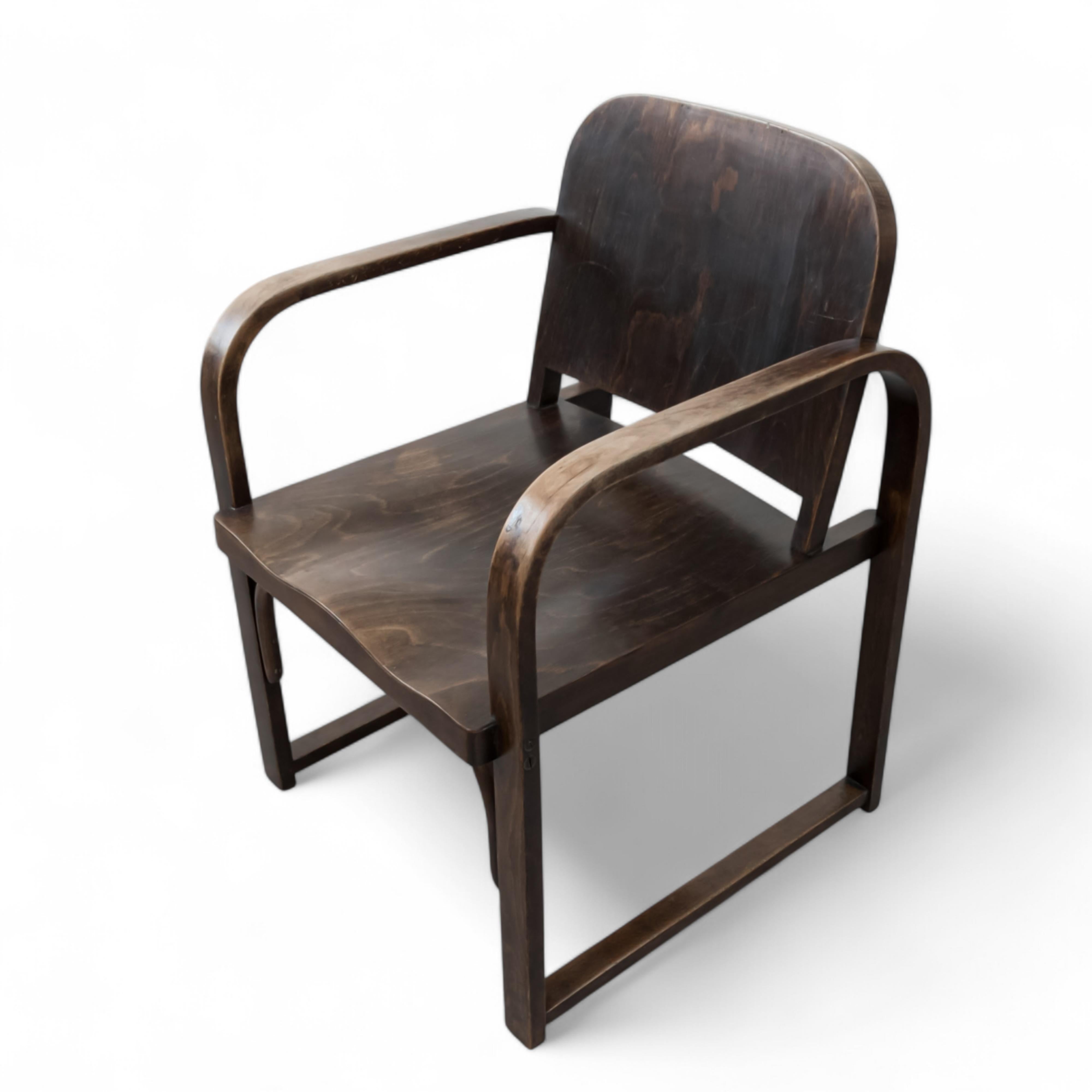 Sillón modernista de madera curvada Thonet A 745 F, años 30 mediados del siglo XX en venta