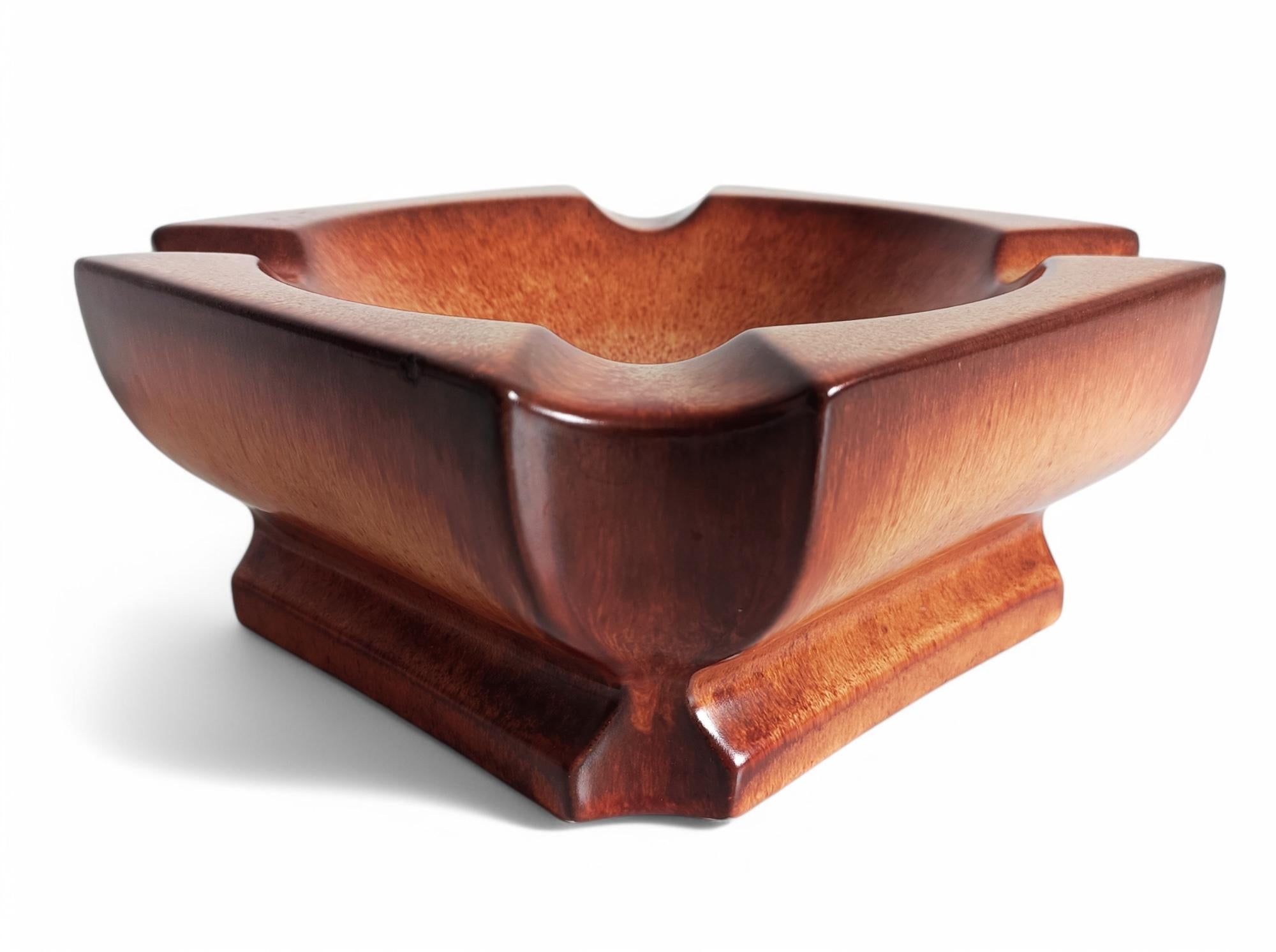 Ceramica Centrotavola portacenere in ceramica di grandi dimensioni di Bertoncello by Roberto Rigon, 1960 in vendita