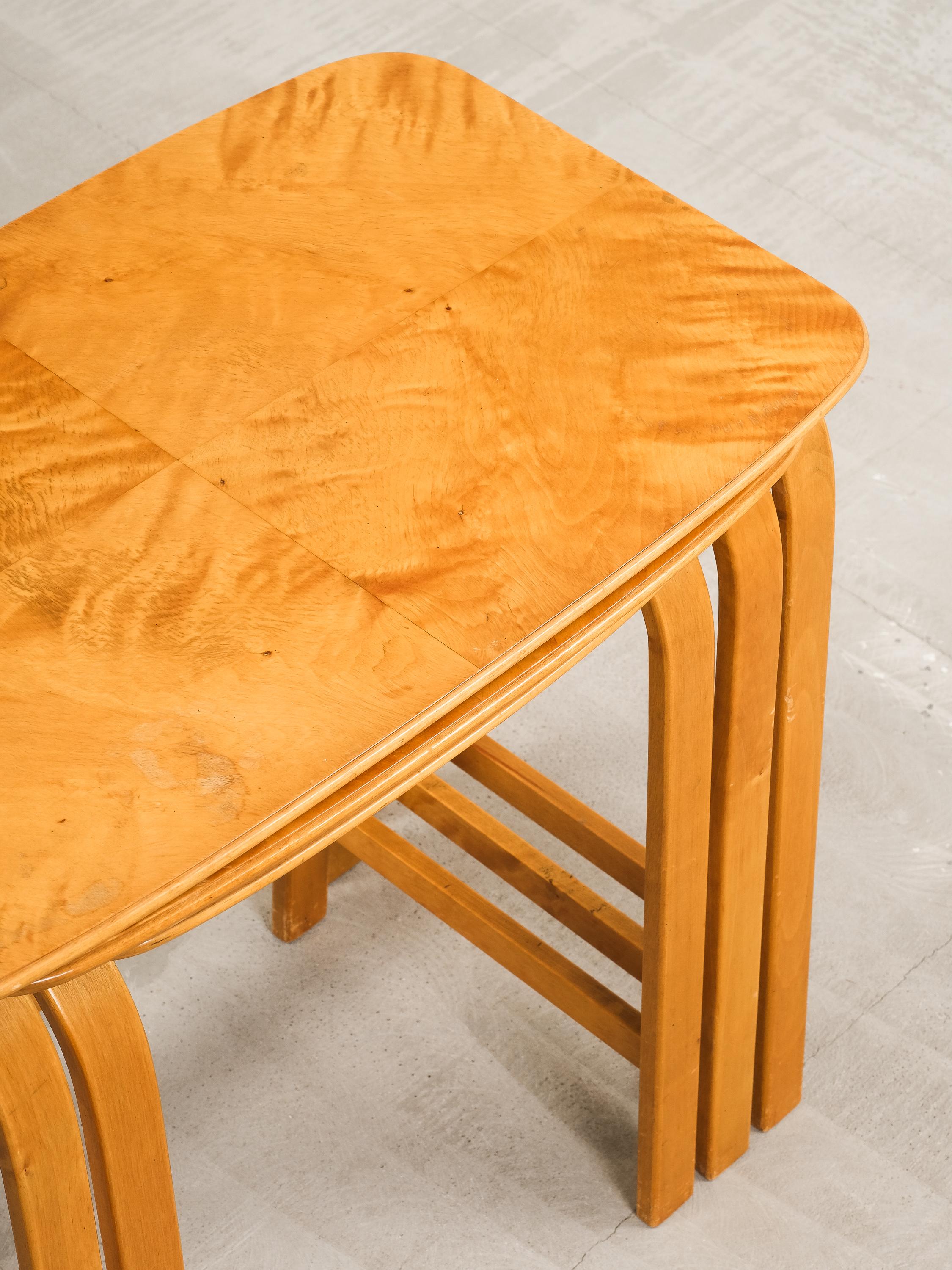 Modernistische Beistelltische aus Birke von Axel Larsson, Schweden, 1940er Jahre im Angebot 7