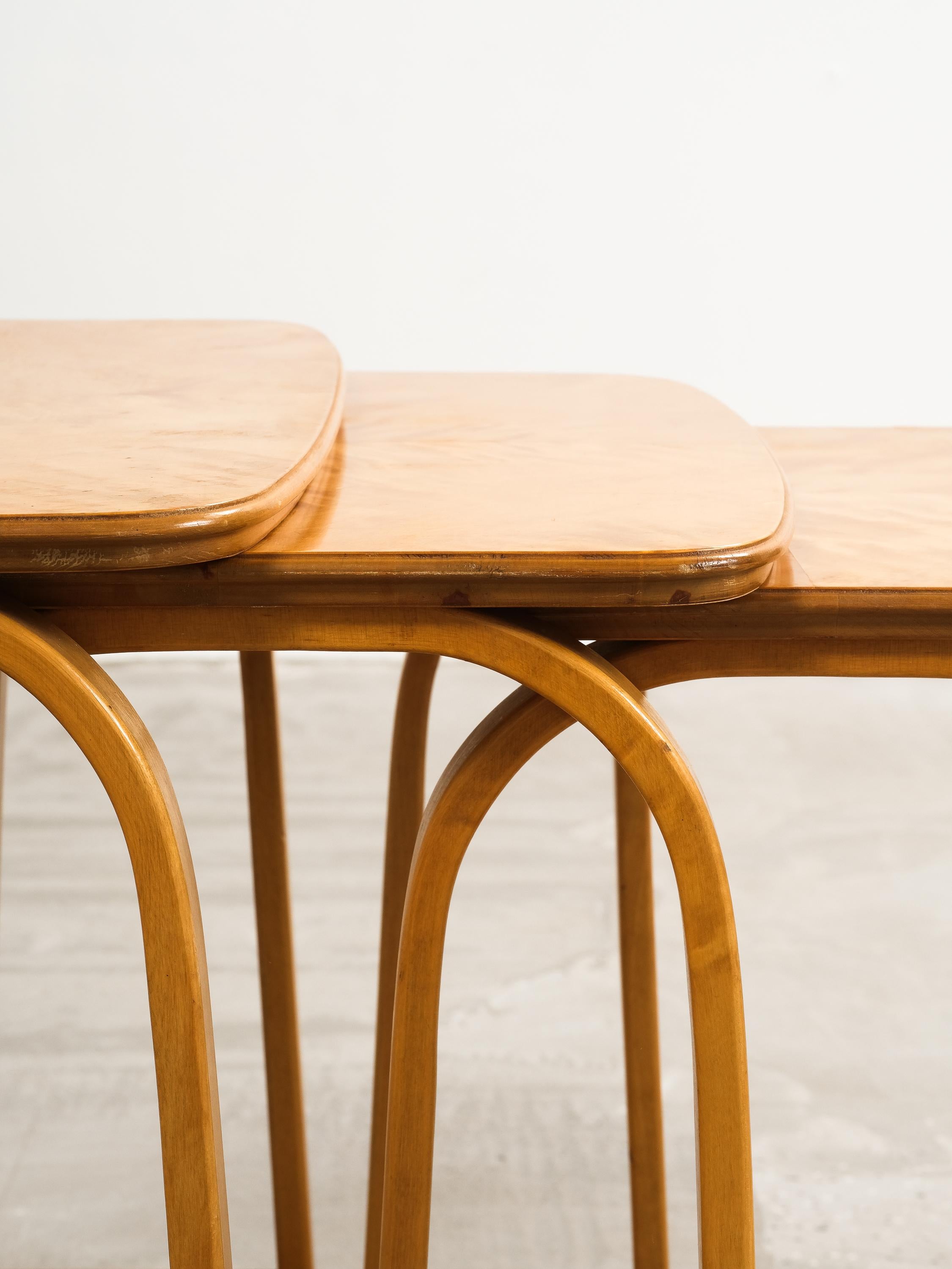 Modernistische Beistelltische aus Birke von Axel Larsson, Schweden, 1940er Jahre im Angebot 11