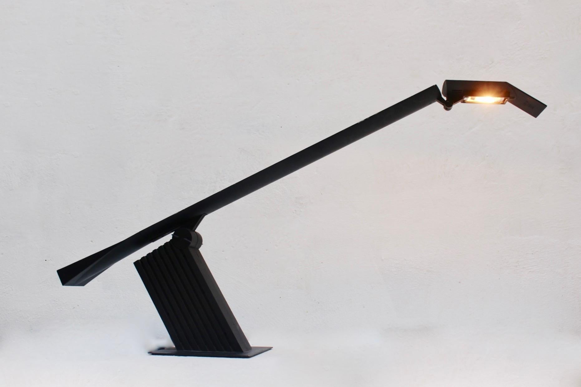 Post-Modern Modernist Black Desk Lamp by Hans Von Klier for Bilumen, Italy, 1980s For Sale