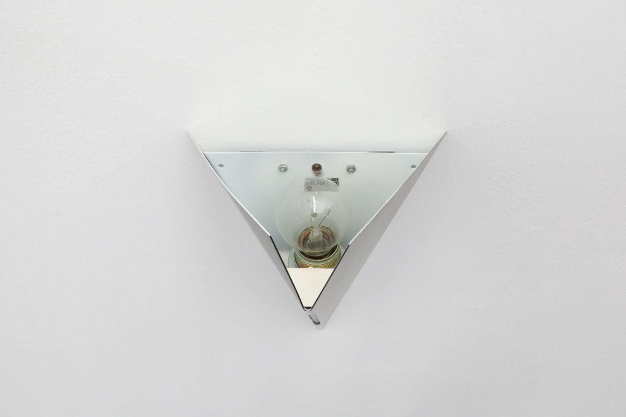 Modernist Black Enameled Geometric Wall Sconce with Blue Glass Rod by Egoluce For Sale 1