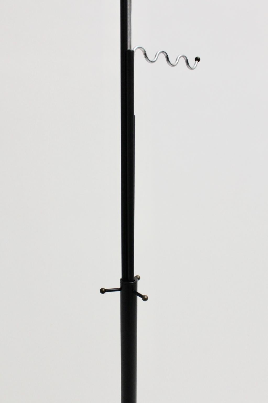 Modernistischer modernistischer Vintage-Mantelständer aus schwarzem Metall von Markus Börgens, 1980er Jahre, Dänemark im Angebot 1