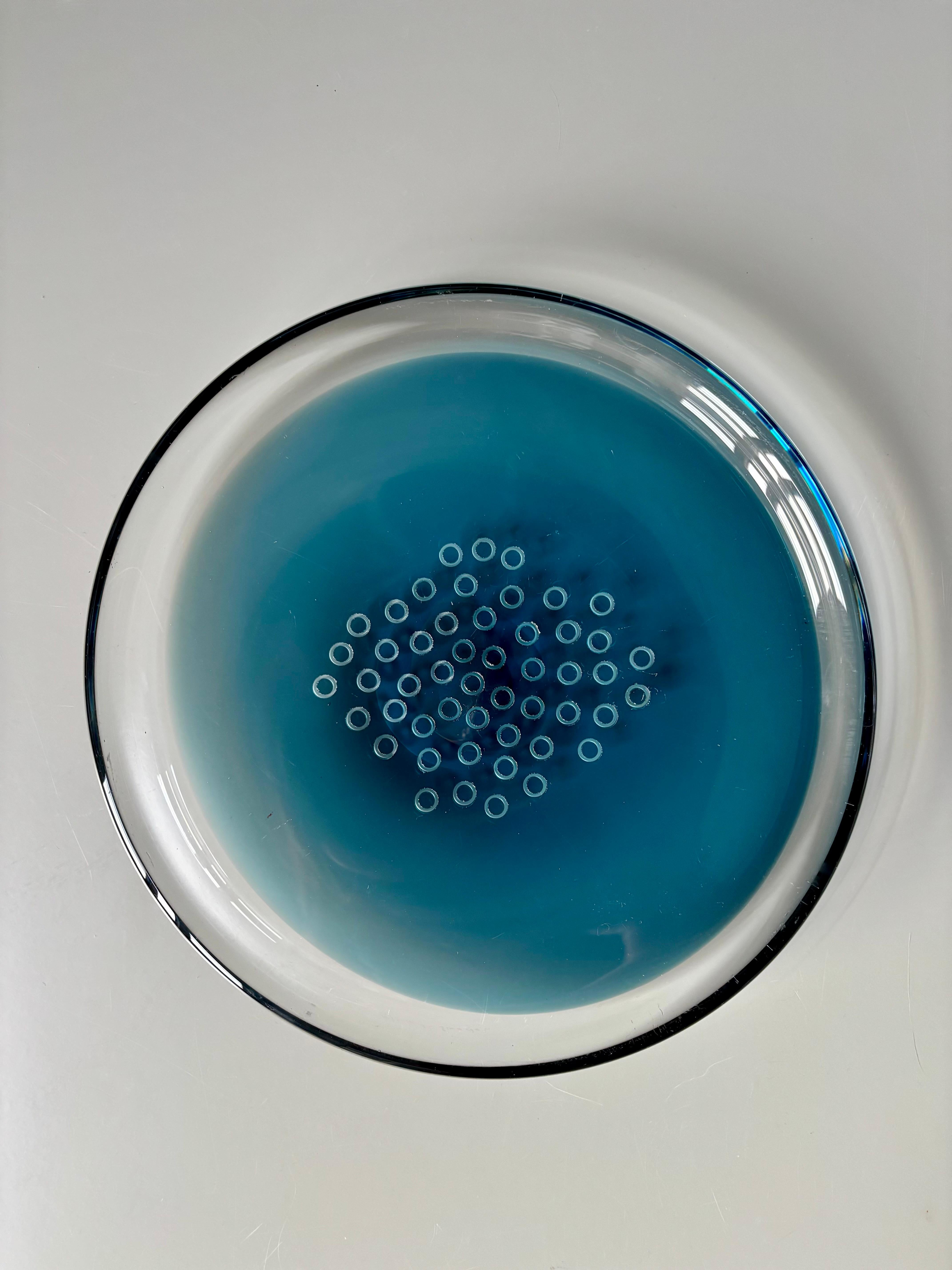 Plato Vide-Poche de cristal azul modernista de los años 60 Moderno de mediados de siglo en venta