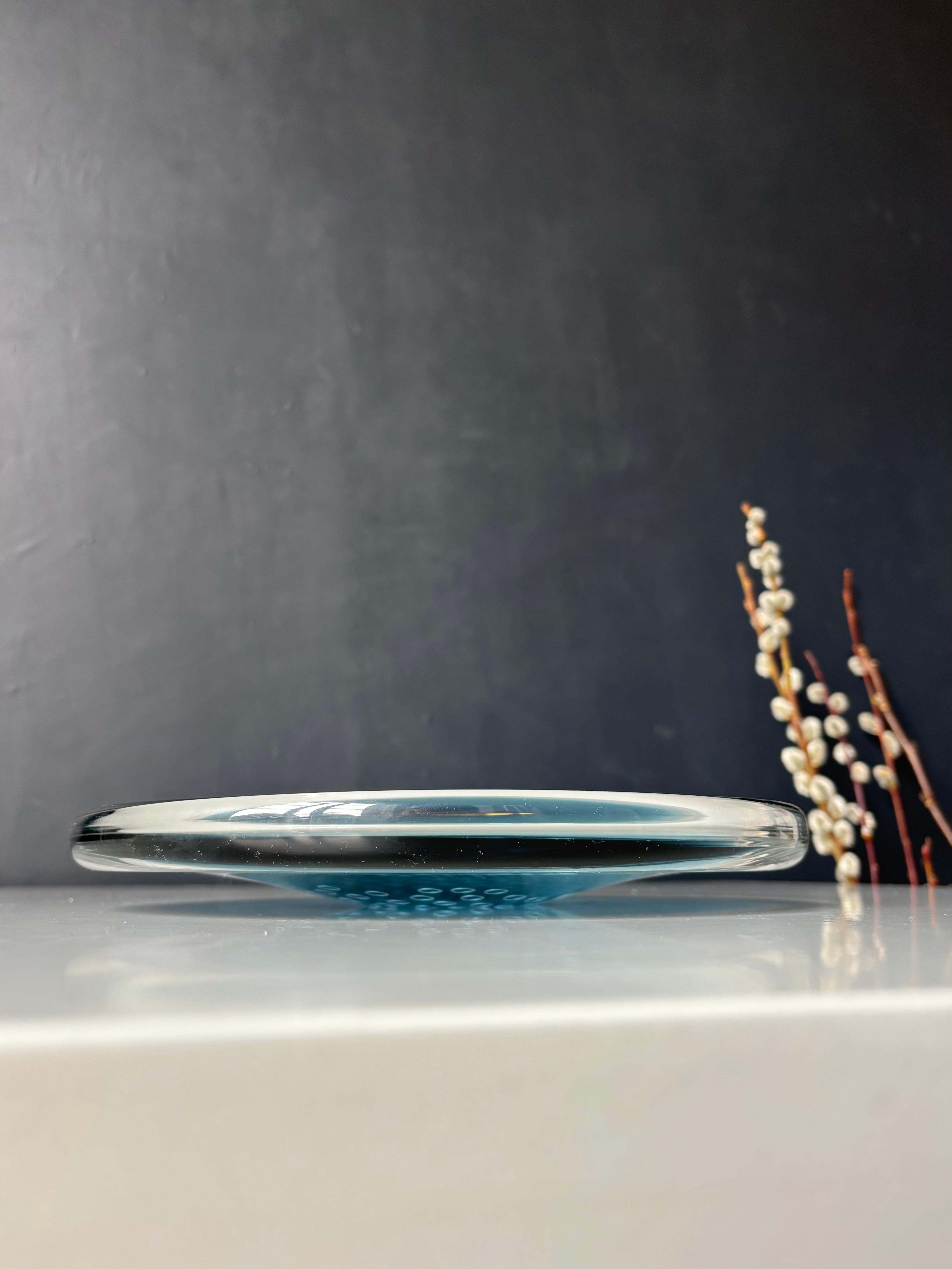 Plato Vide-Poche de cristal azul modernista de los años 60 siglo XX en venta