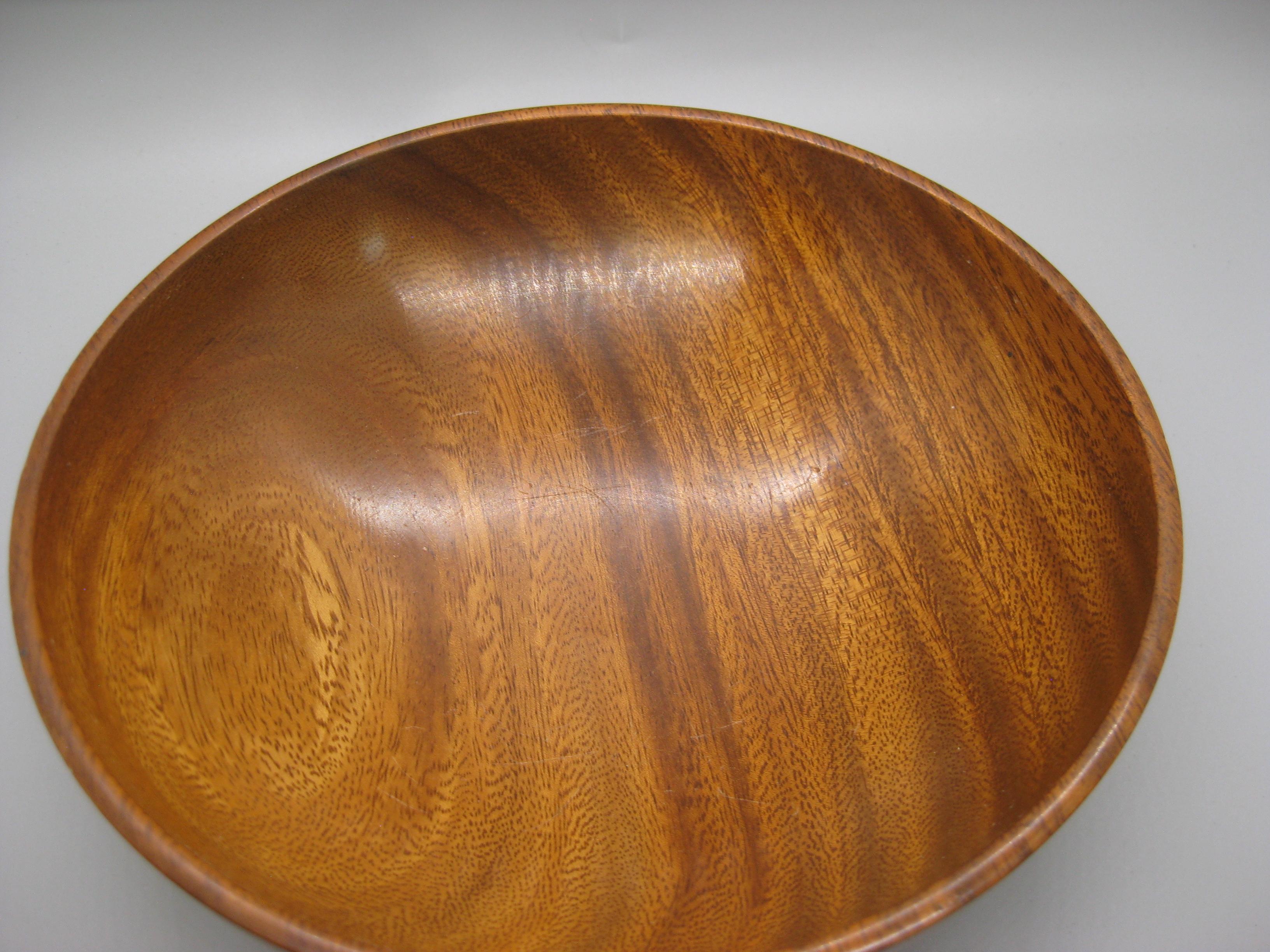 20ième siècle Bol art moderniste Bob Stocksdale Jenisero en bois de Californie tourné en vente