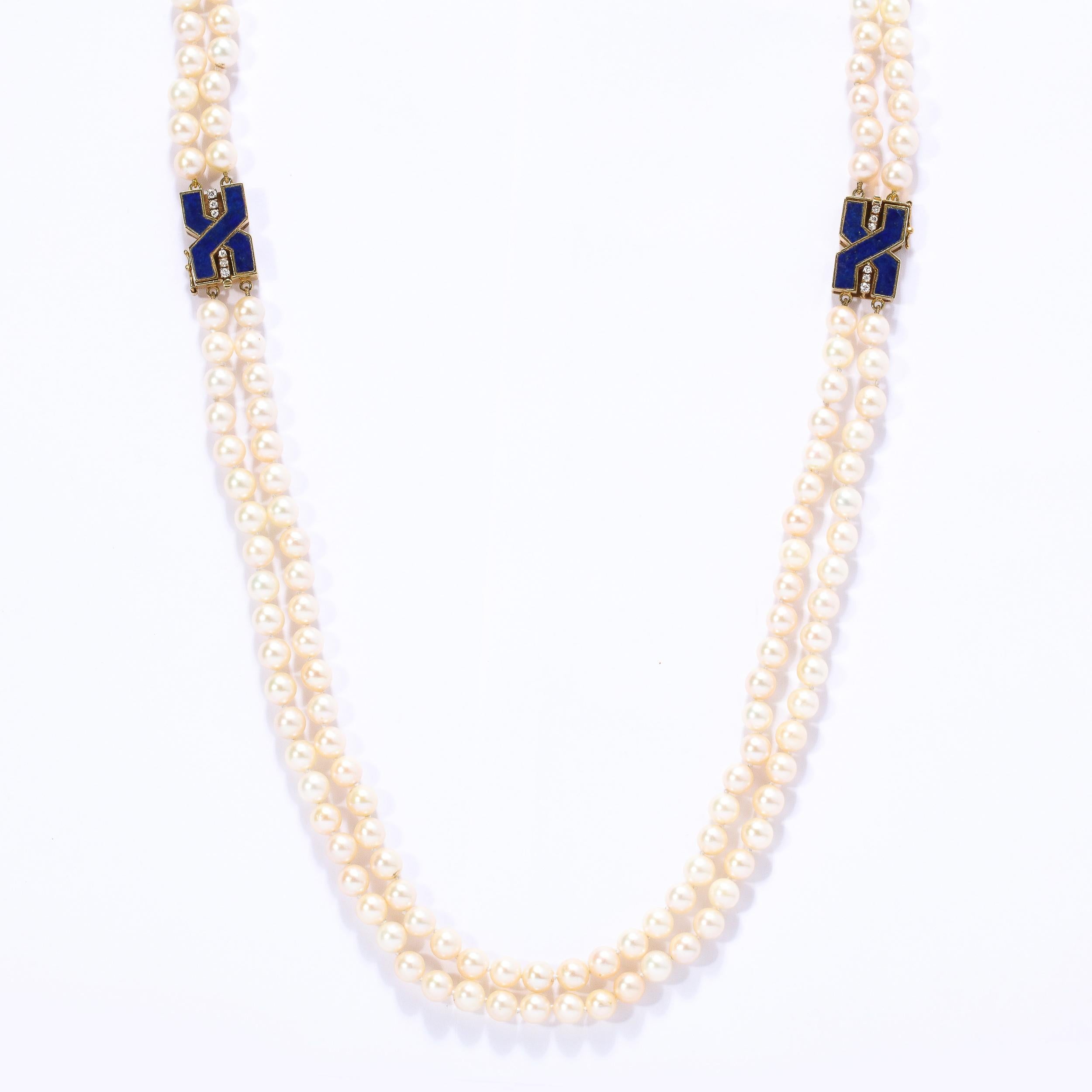 Taglio rotondo Collana modernista di perle a doppio supporto con fermagli in lapis, oro e diamanti in vendita