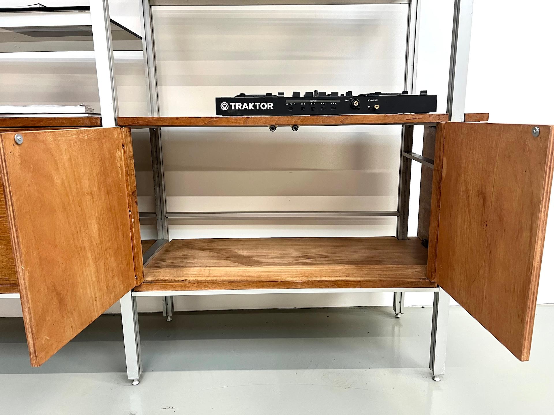Modernist bookcase sideboard from the 80s For Sale 5
