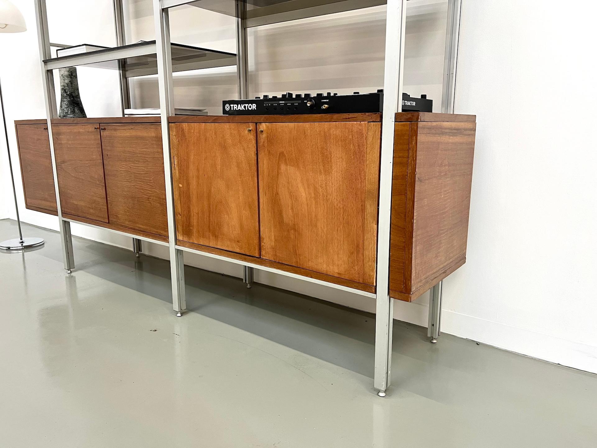 Modernist bookcase sideboard from the 80s For Sale 7