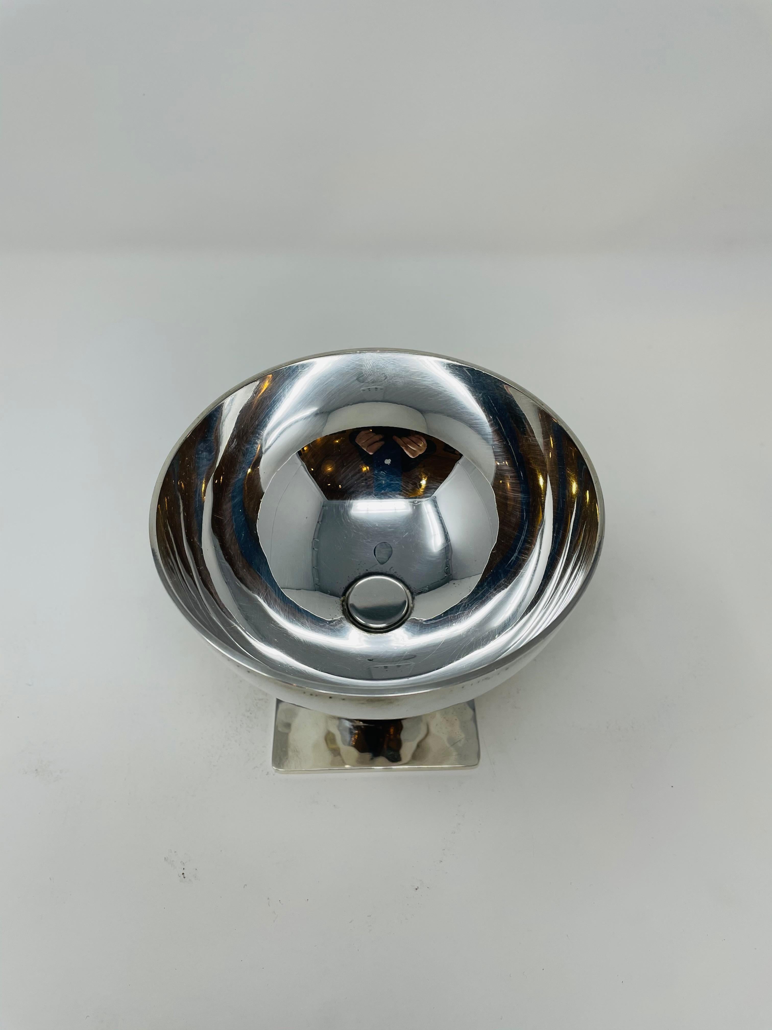 Modernist Bowl by Jean Despres, circa 1930, Silvered Metal In Good Condition For Sale In Brussels, BE