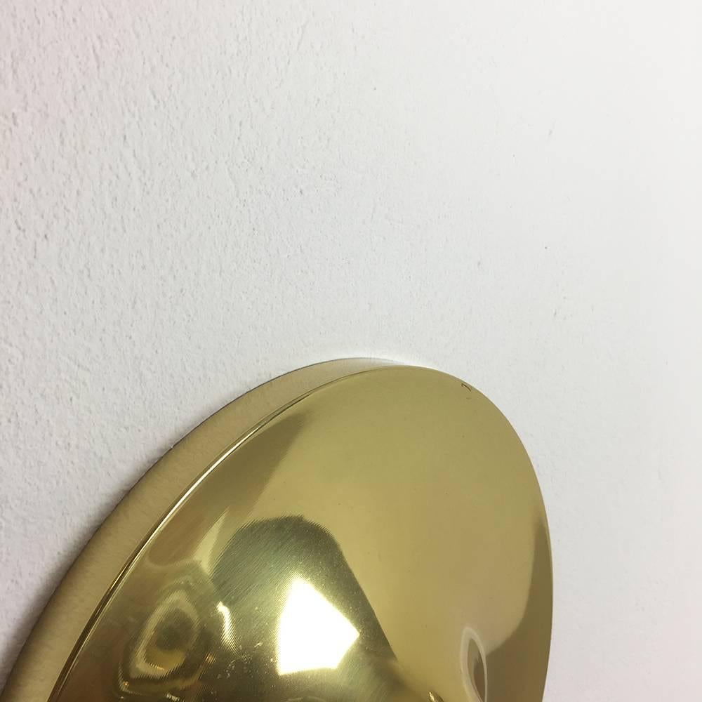 Modernist Brass 1960s German Disc Wall Light Made by Cosack, Germany In Good Condition In Kirchlengern, DE