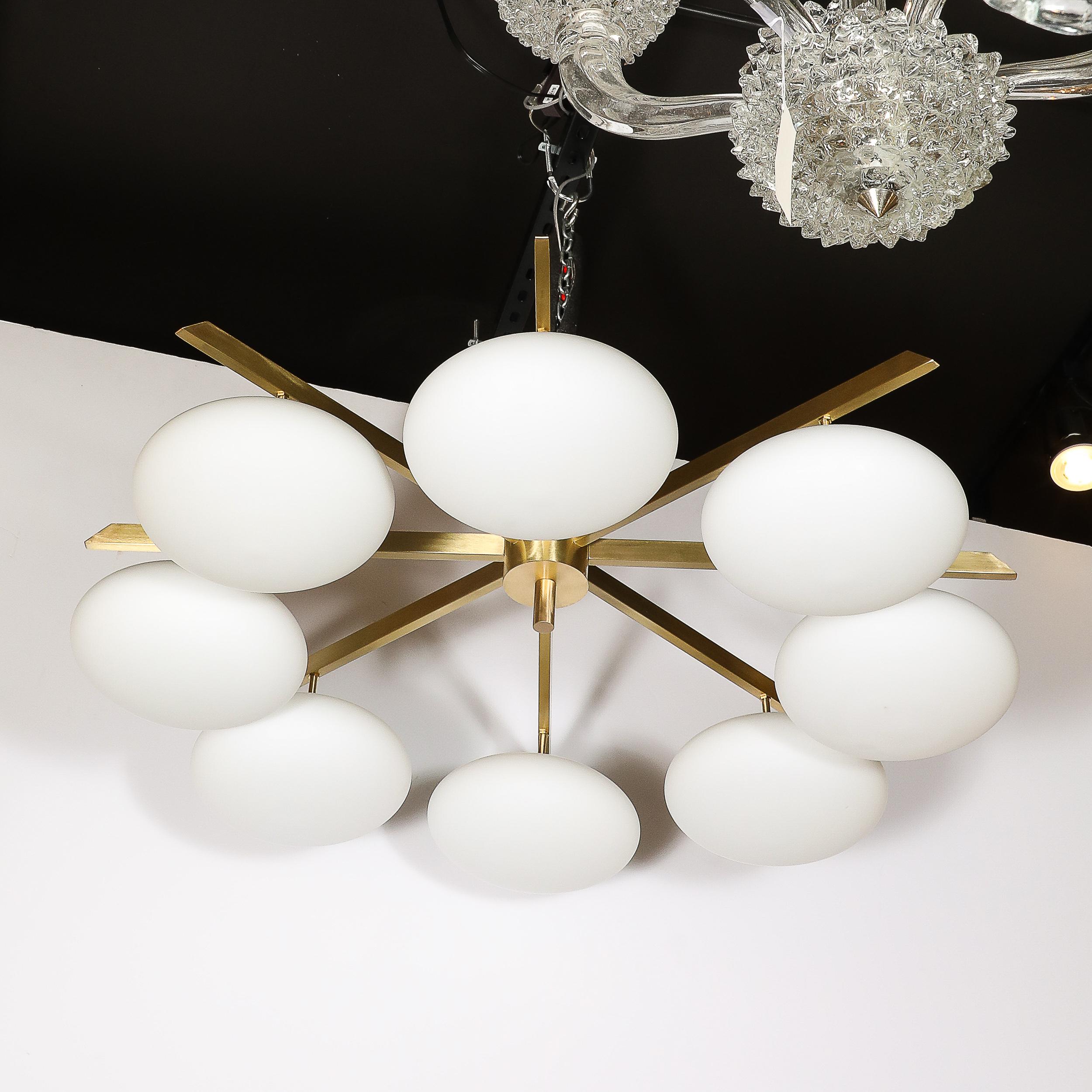 Lustre moderniste à 8 bras en laiton et verre dépoli, à la manière d'Arredoluce en vente 8