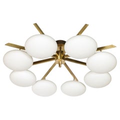 Araña modernista de latón y cristal esmerilado de 8 brazos, estilo Arredoluce