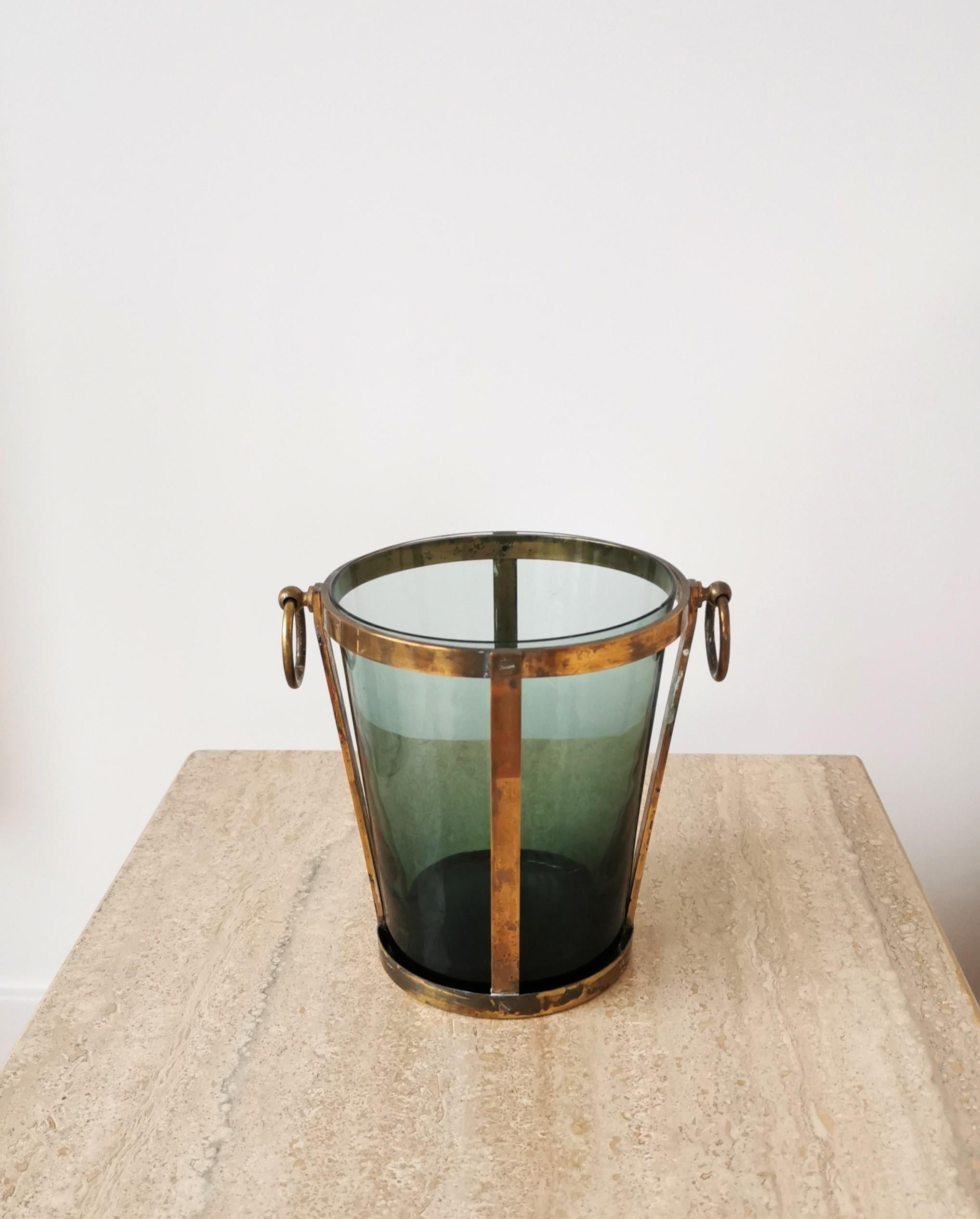 Mid-Century Modern Modernist Brass and Glass Ice Bucket, Italy, 1960s